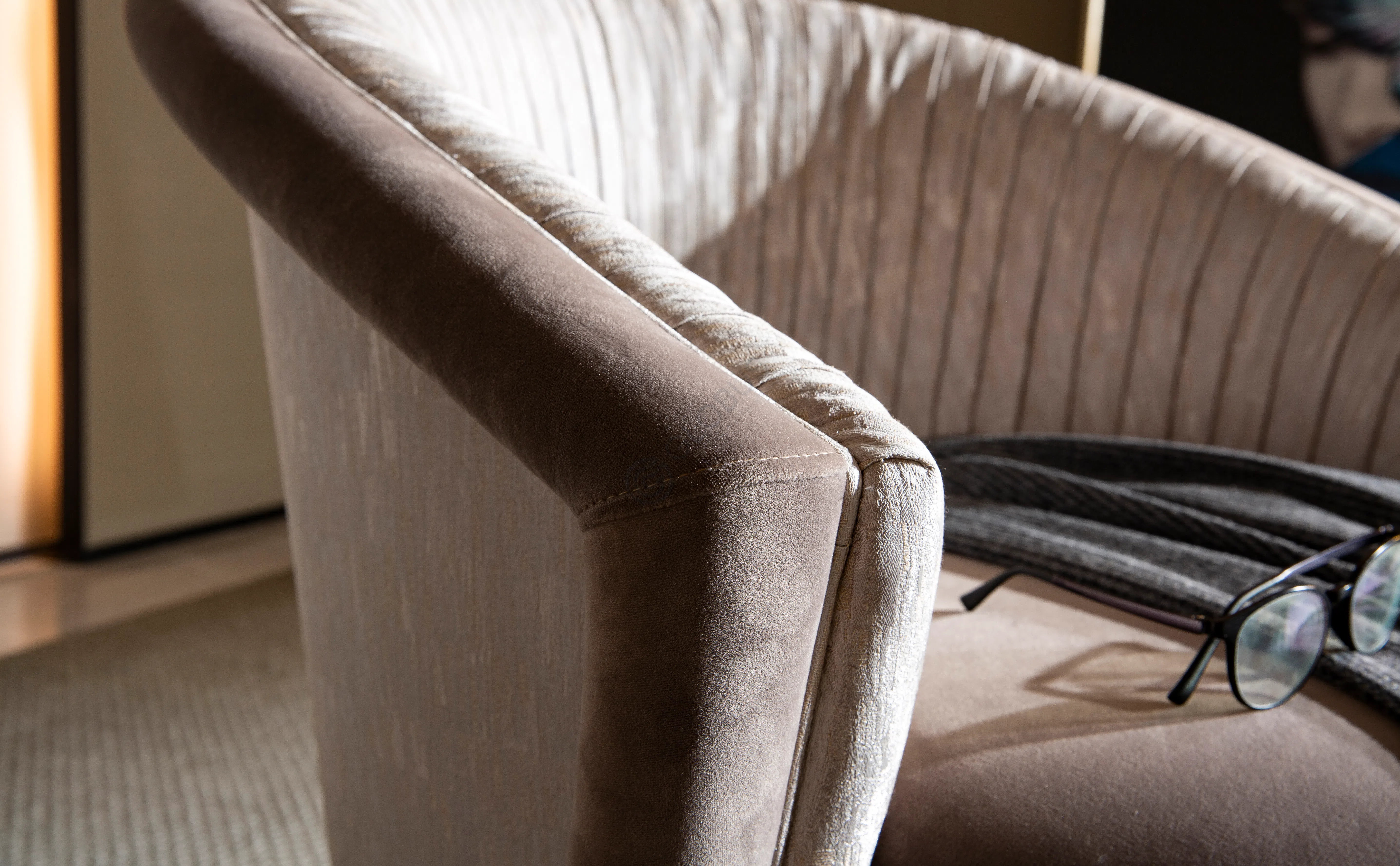 Кресло CARACOLE A Com-Pleat