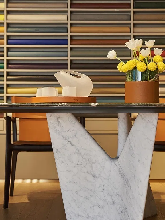 Обеденный стол POLTRONA FRAU Infinito