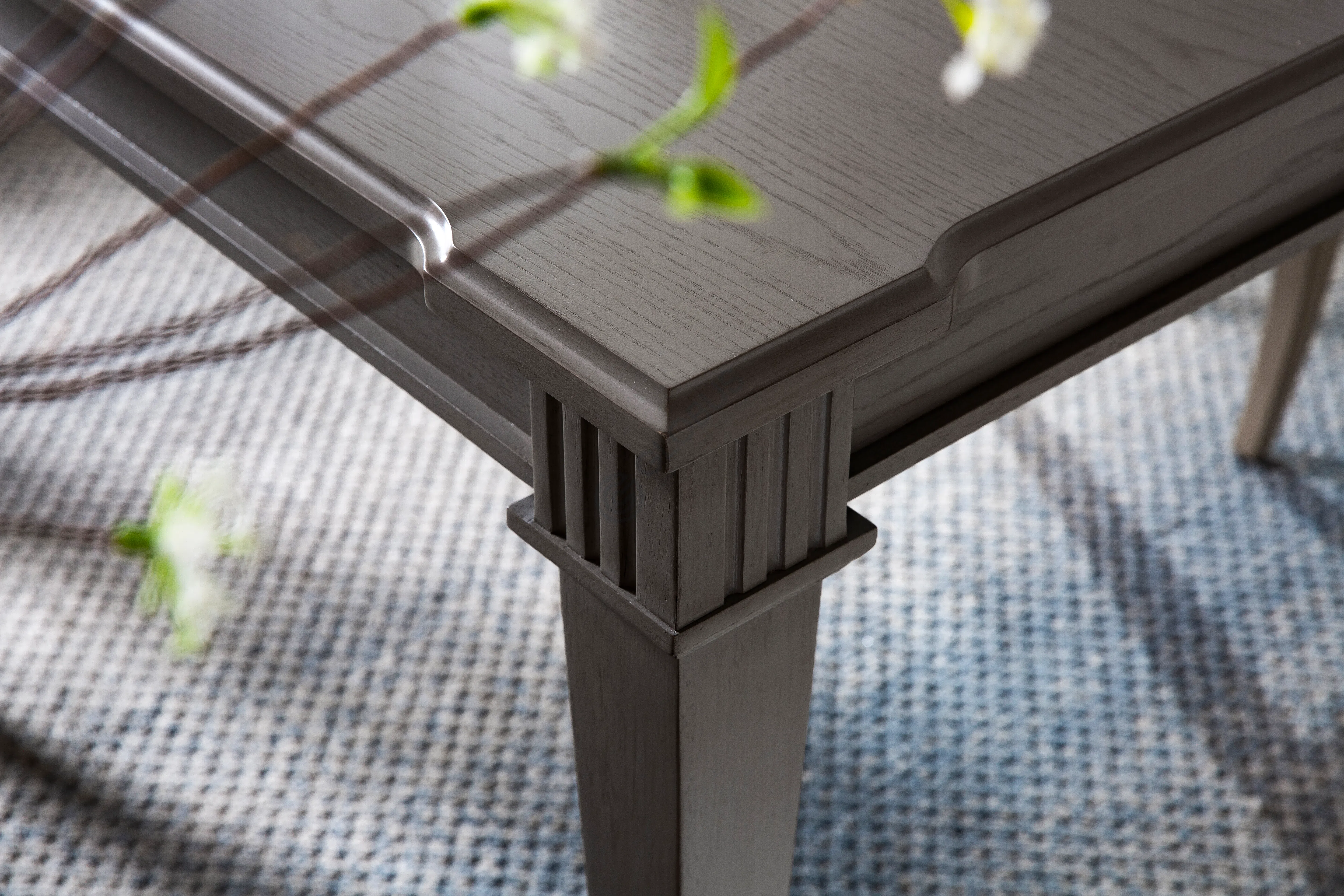 Обеденный стол Tomasino