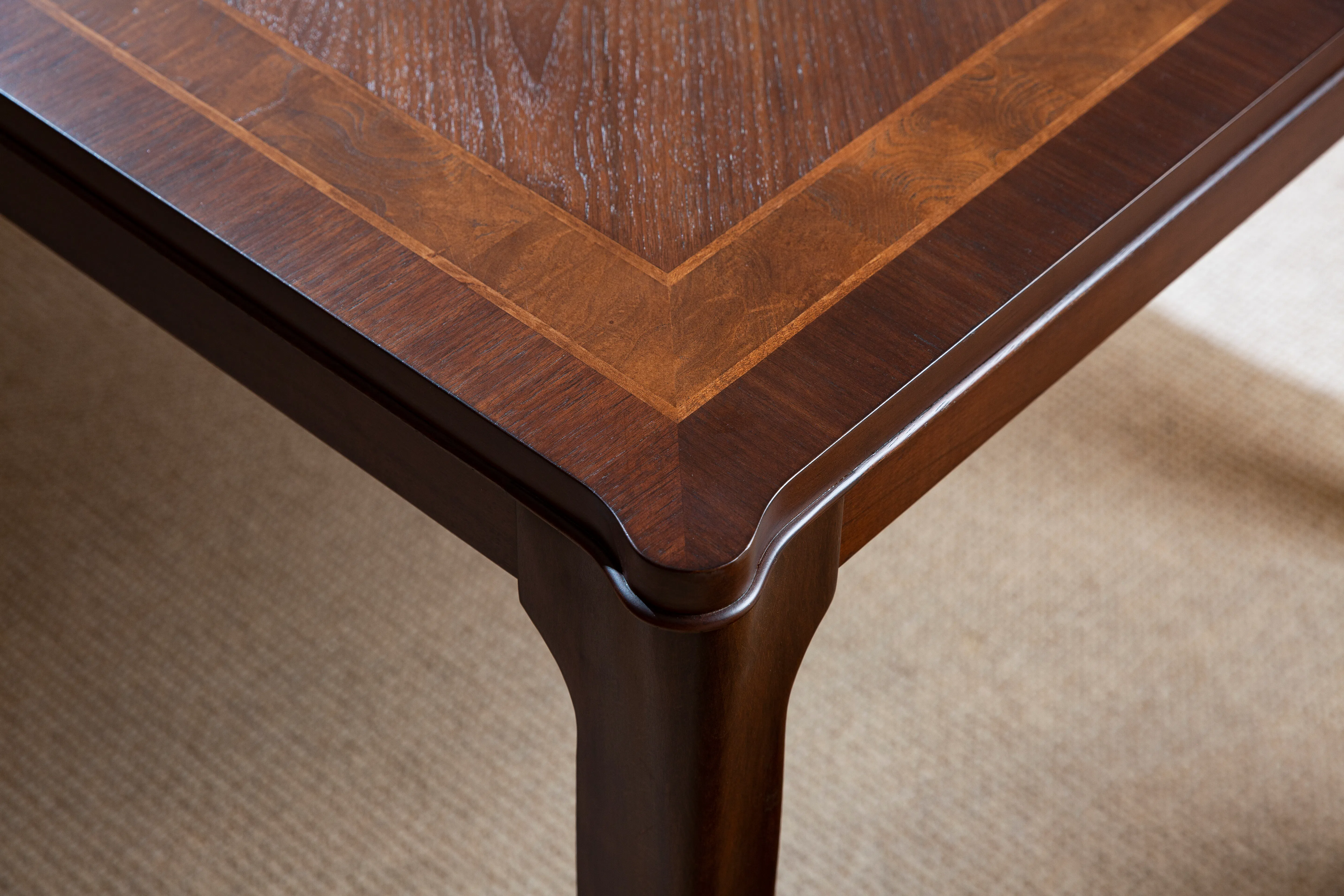 Обеденный стол Klaria