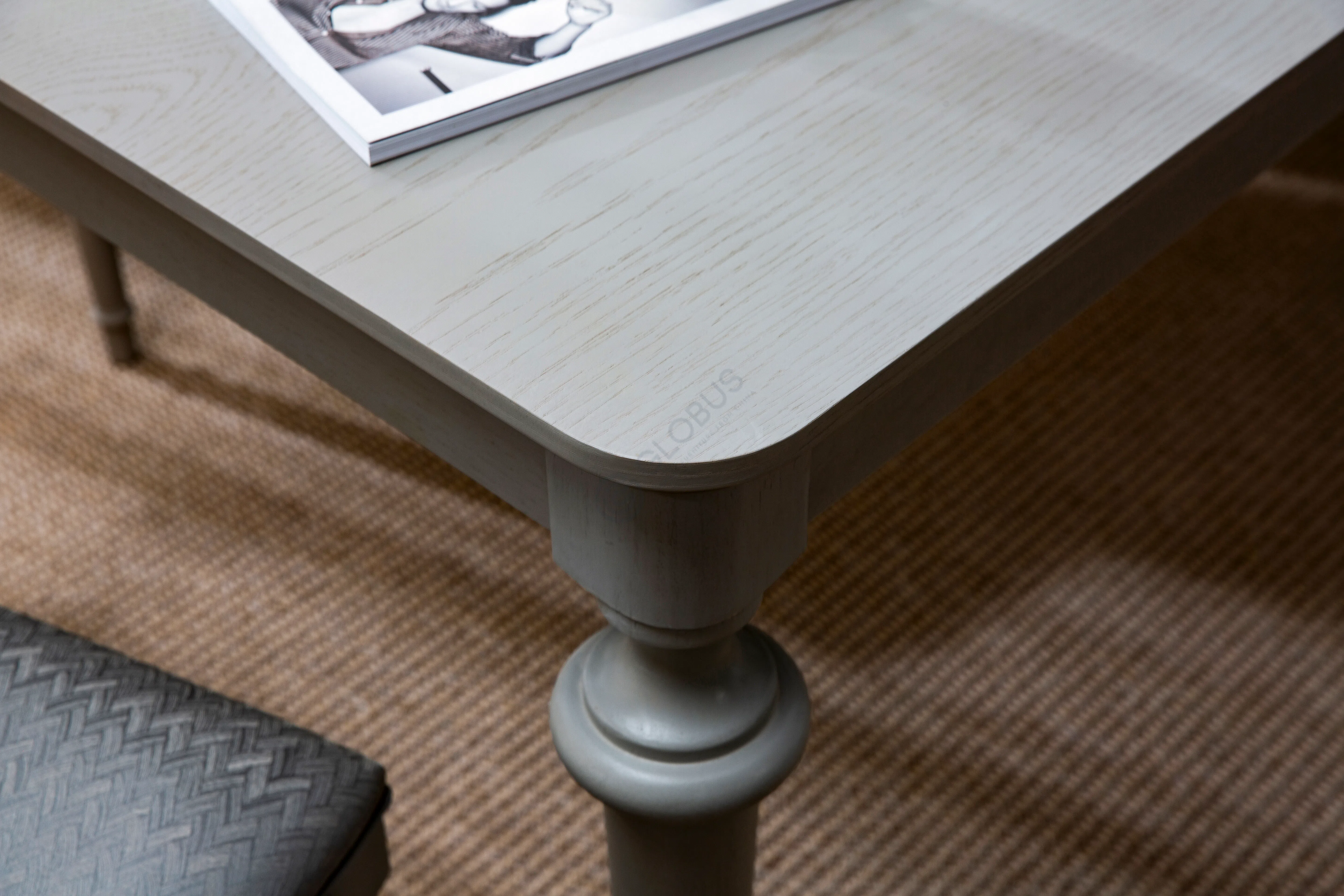 Обеденный стол Uguino