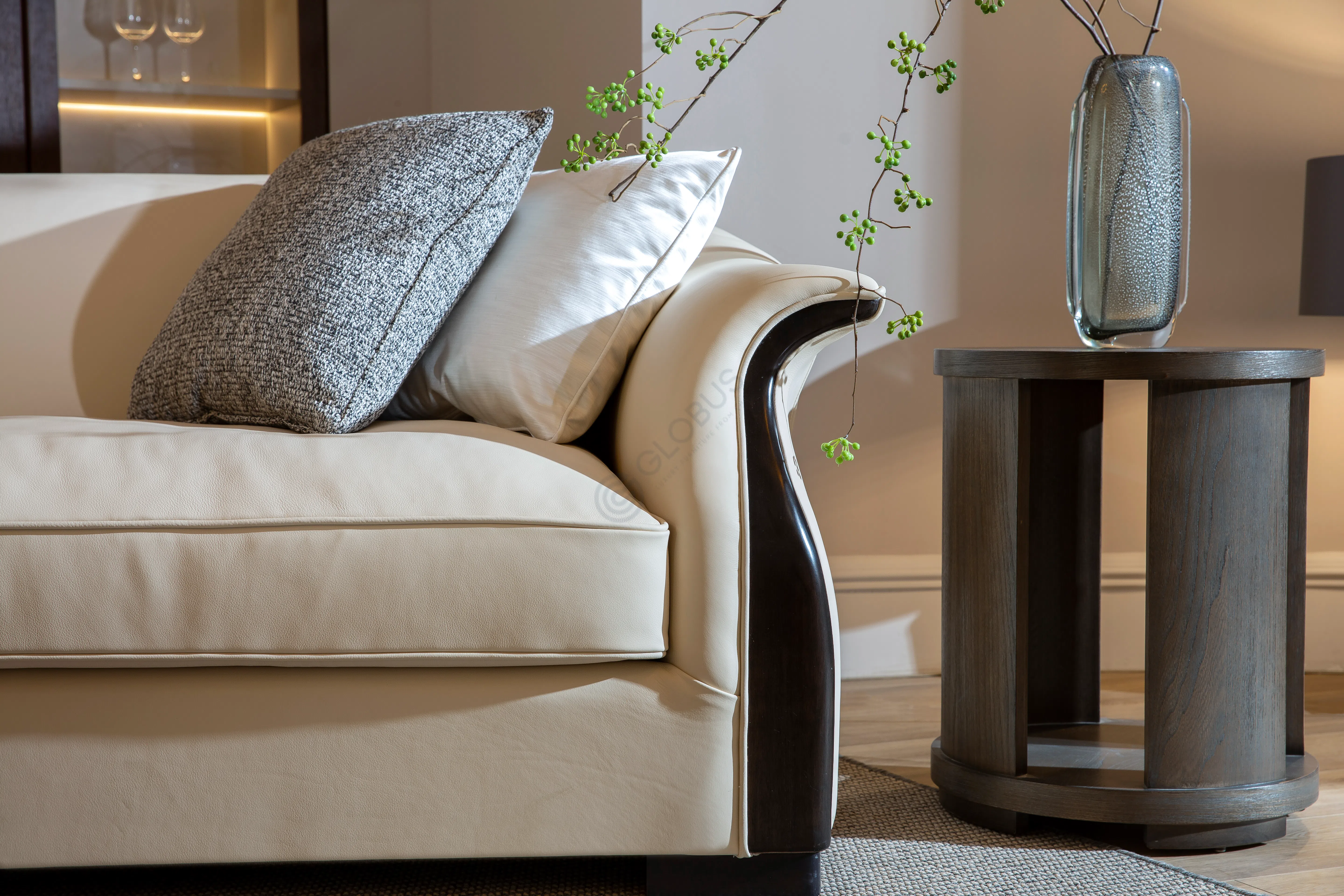 Угловой столик Hearthos