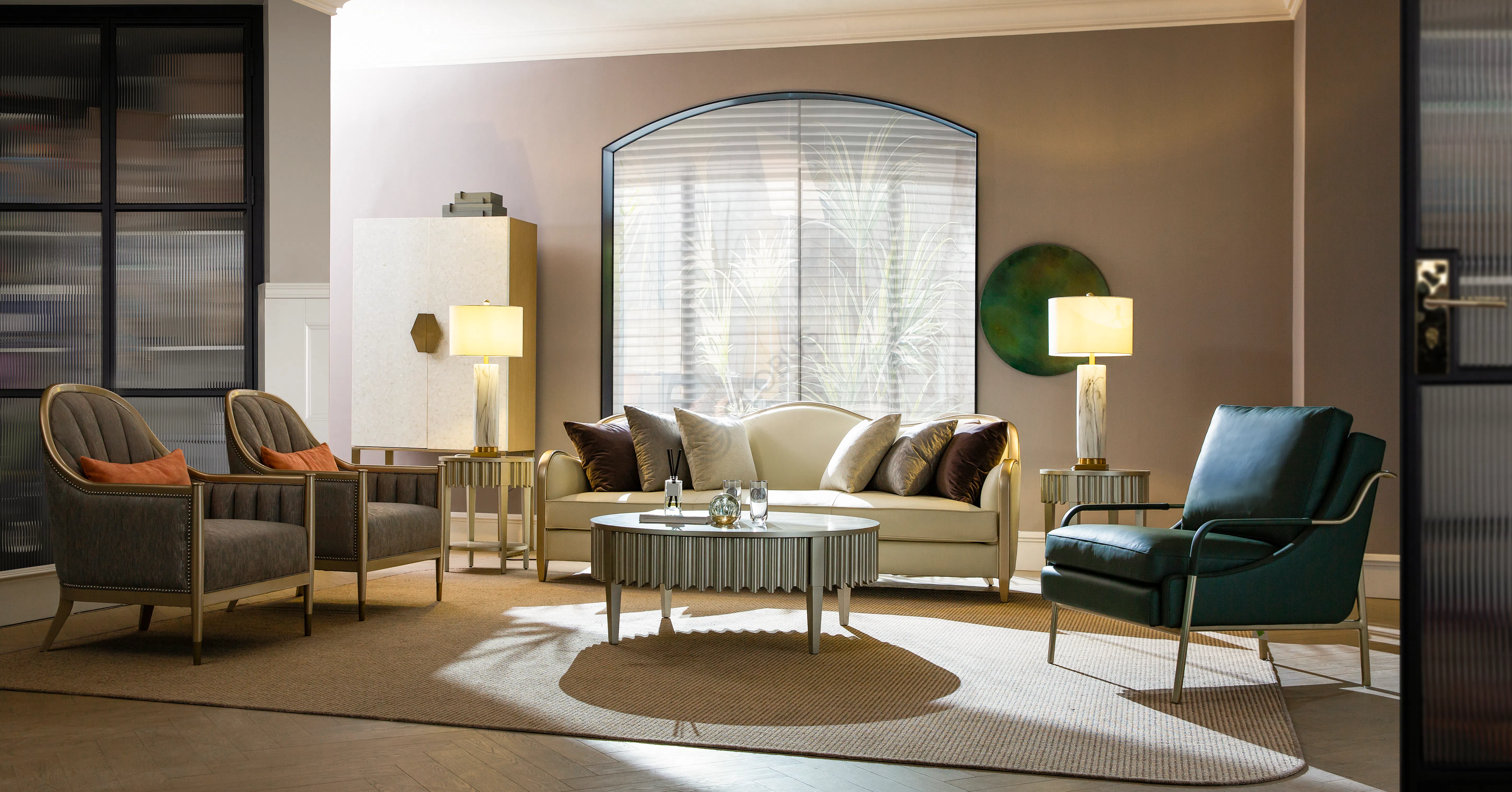 Угловой столик BAKER Reese