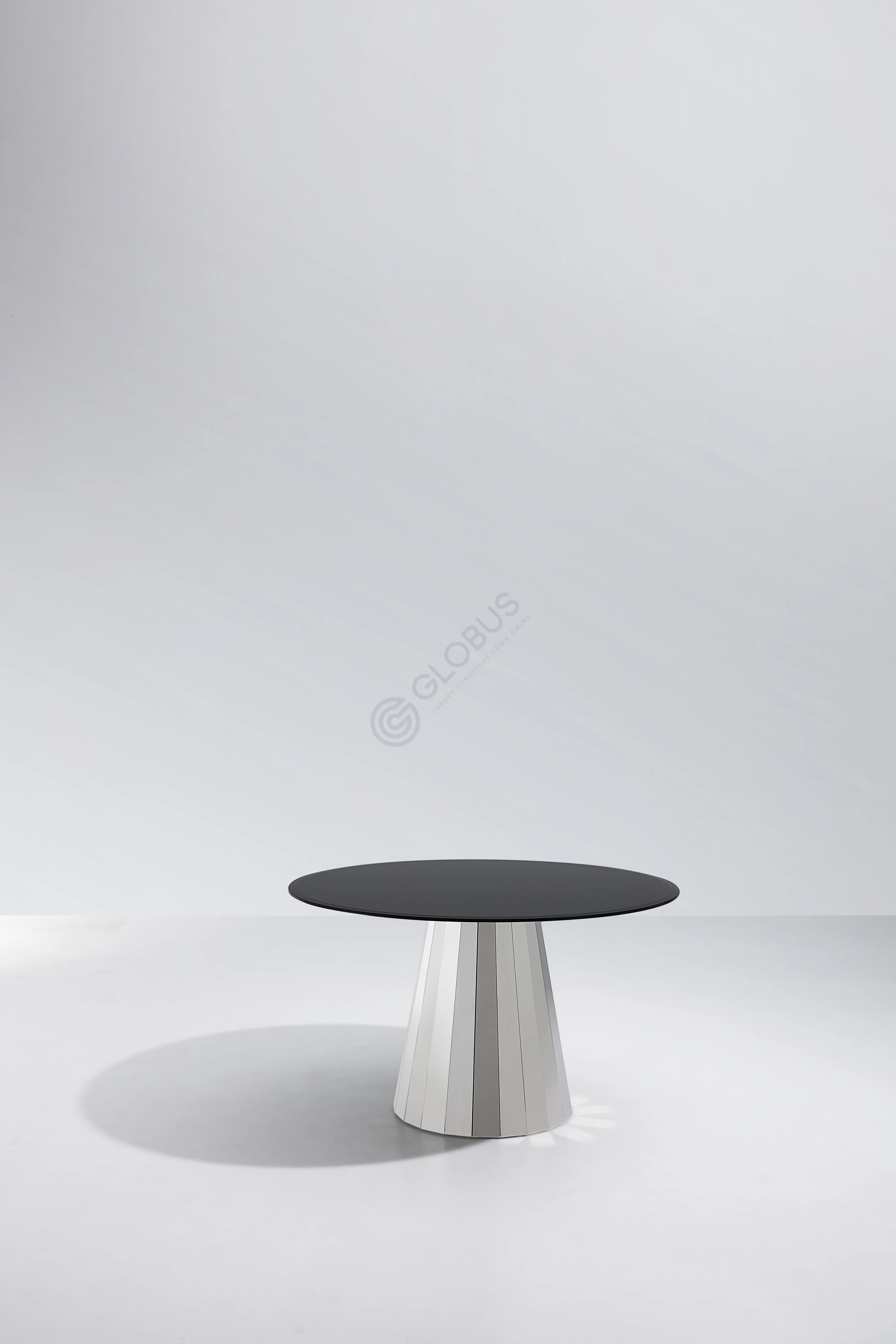 Обеденный стол Lushana