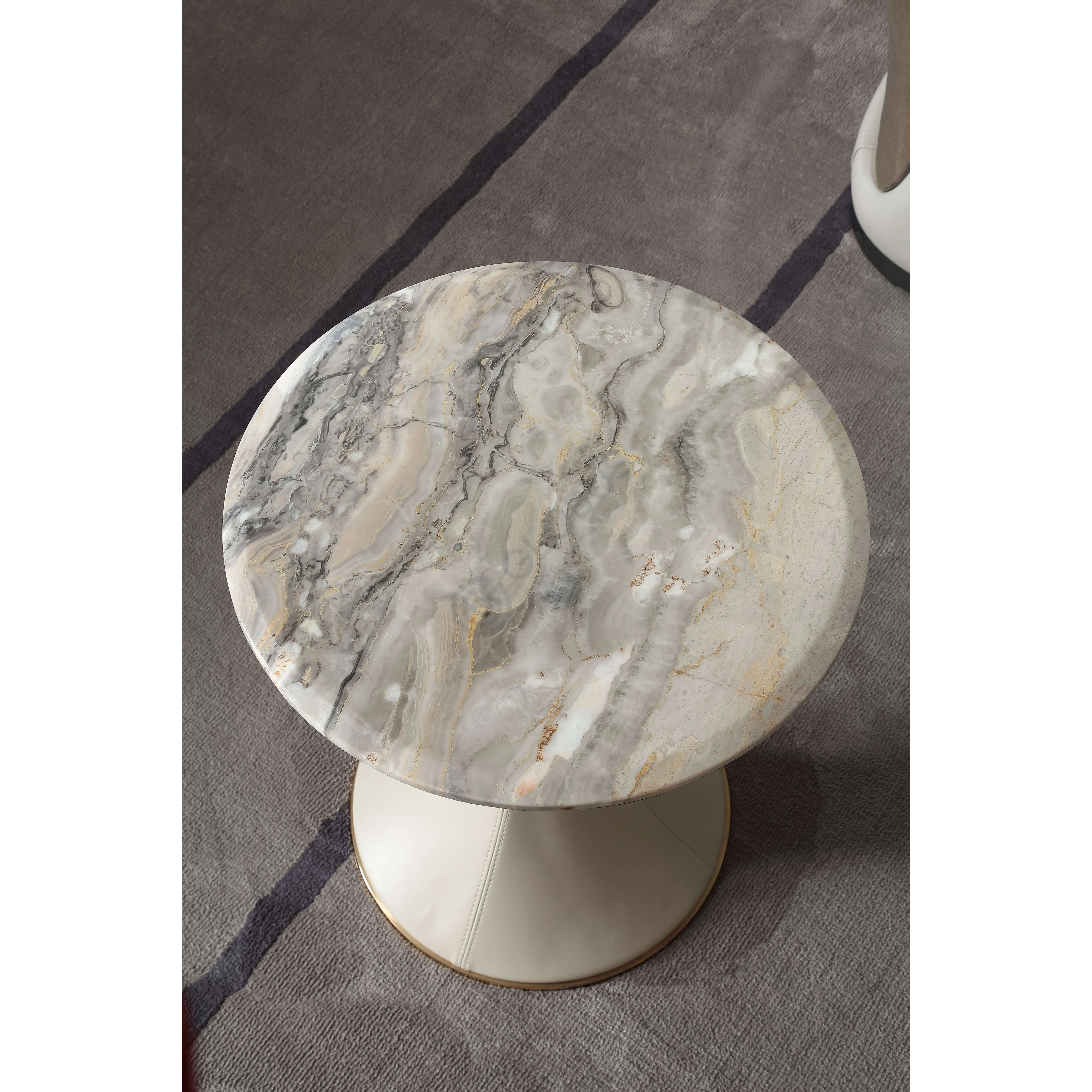 Угловой столик Inigo