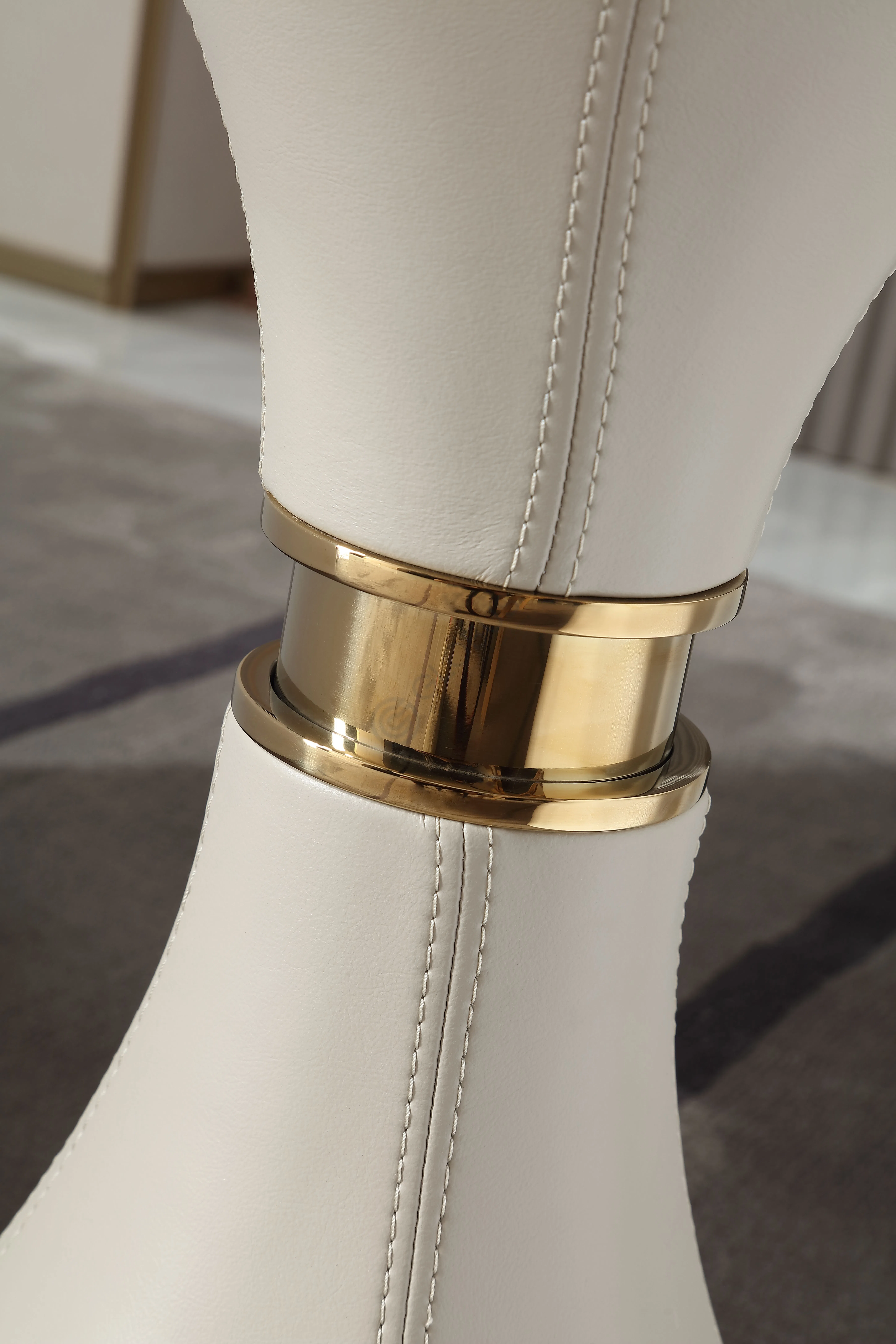 Угловой столик Inigo