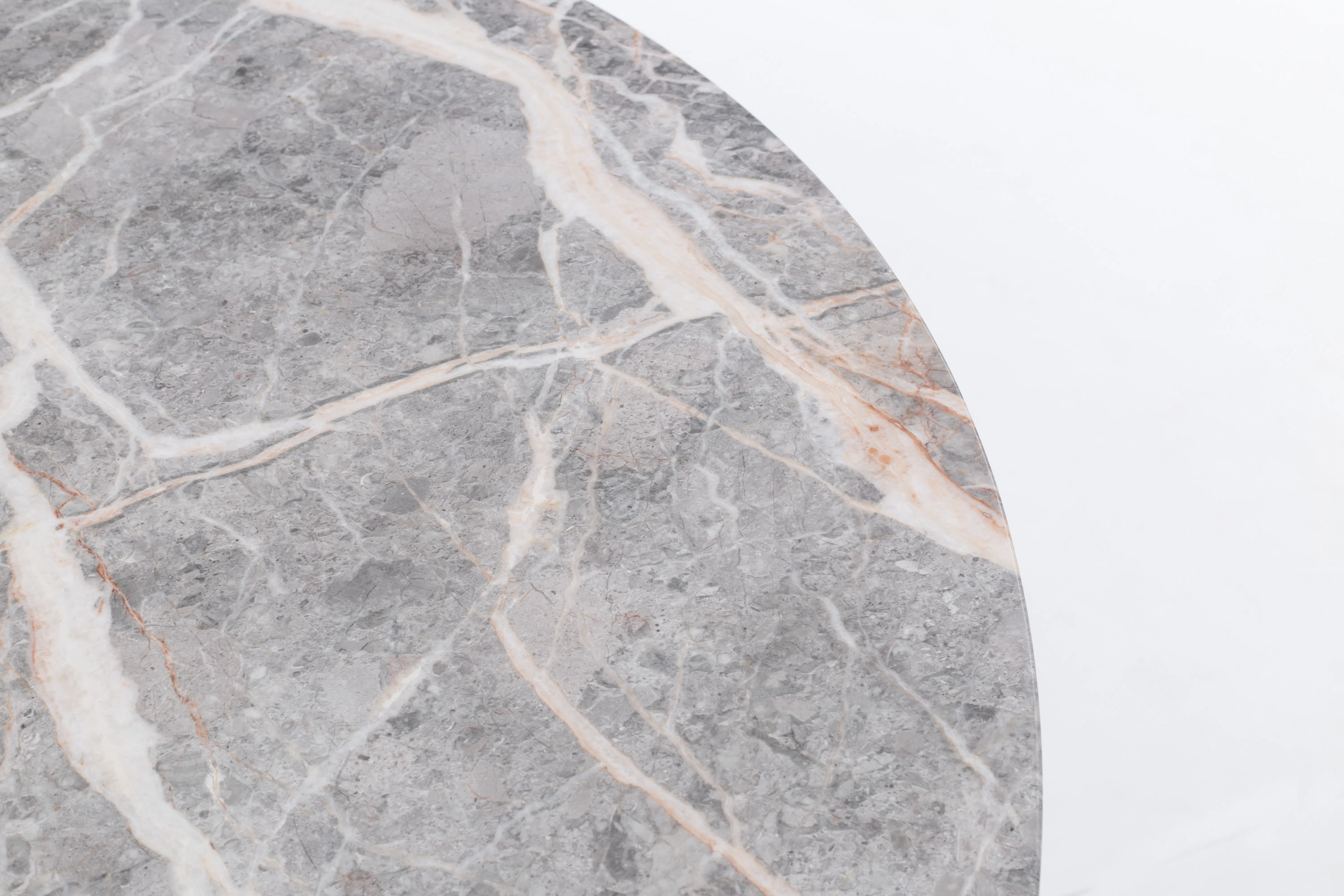 Обеденный стол Xenarina