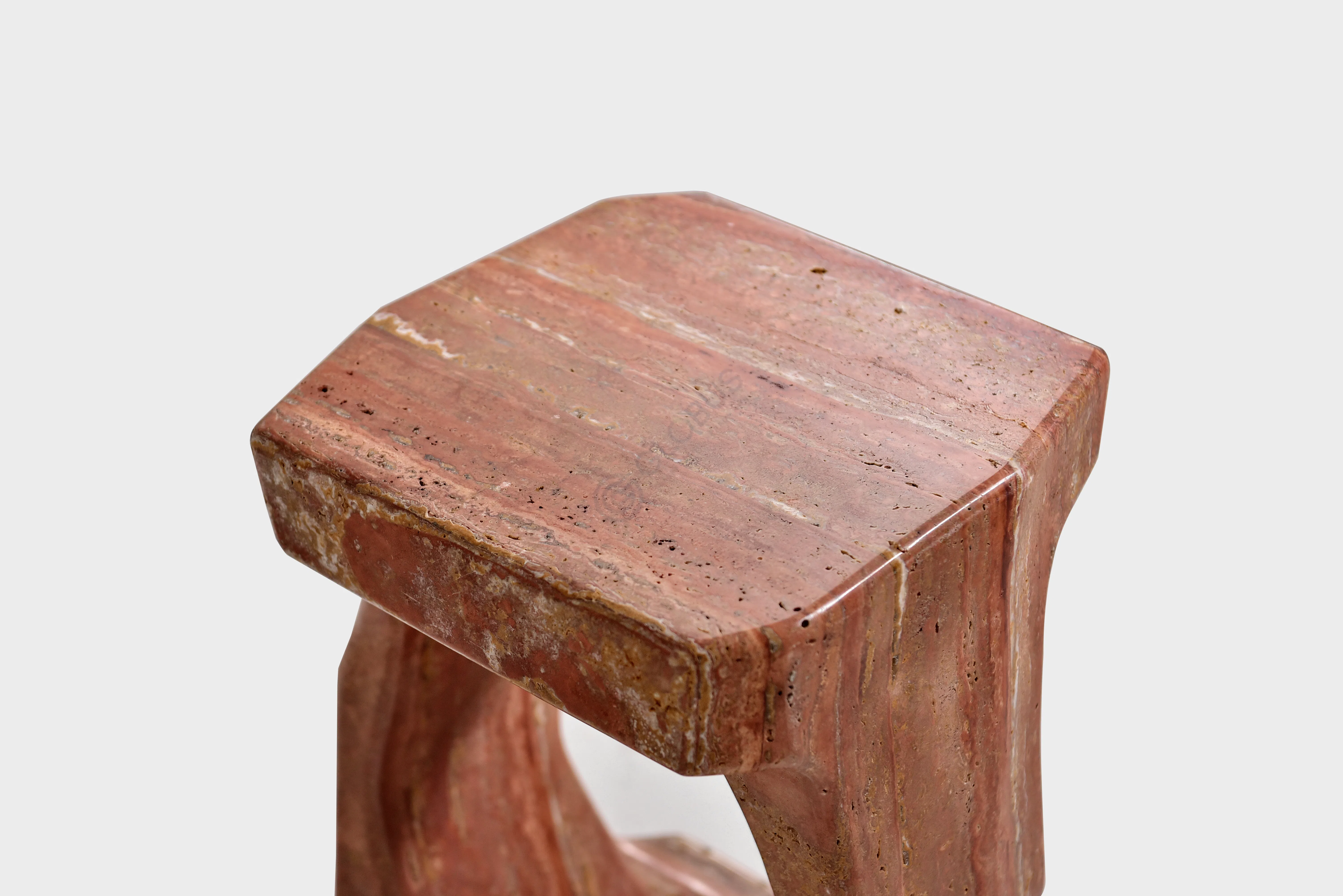 Угловой столик Quavion