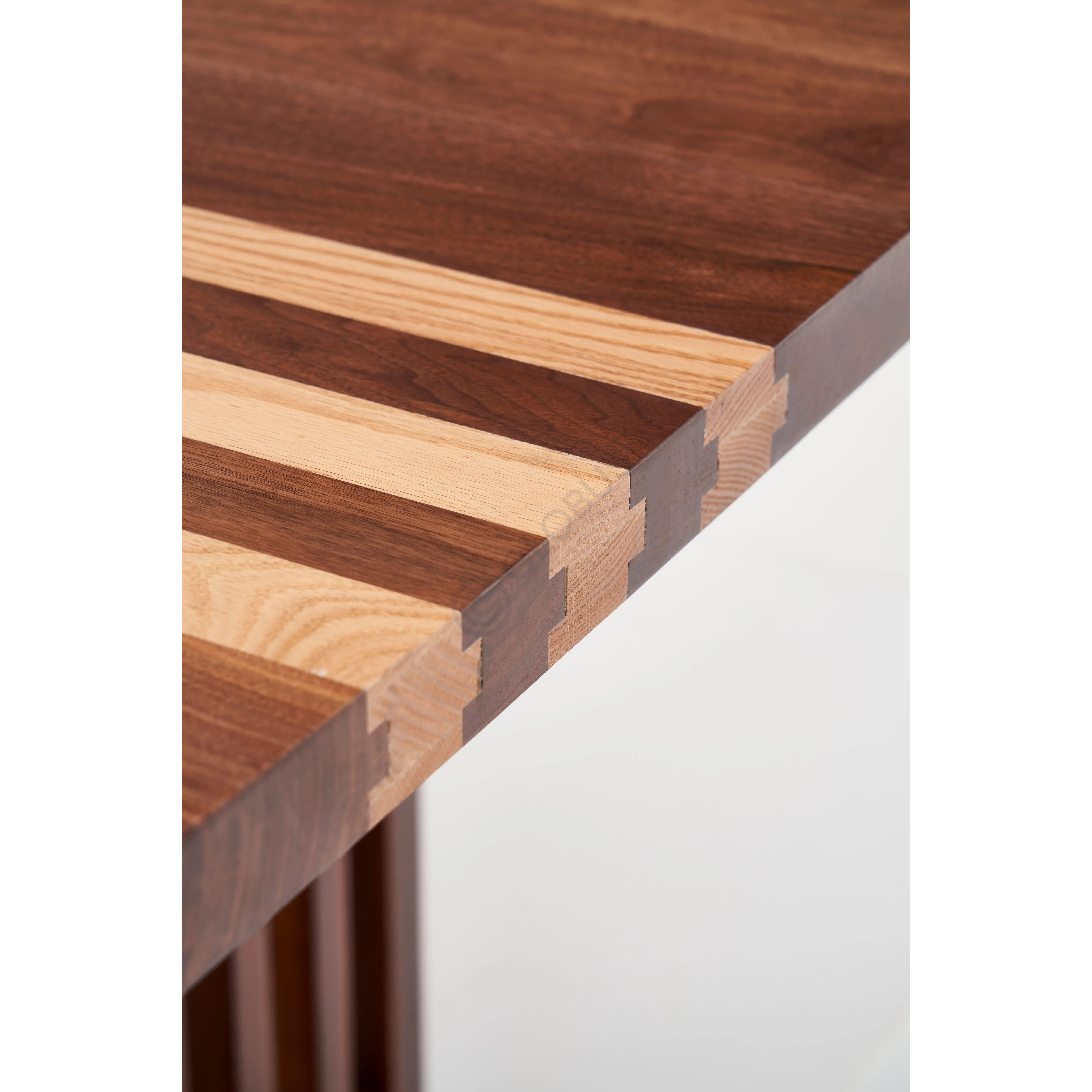 Обеденный стол Kavali