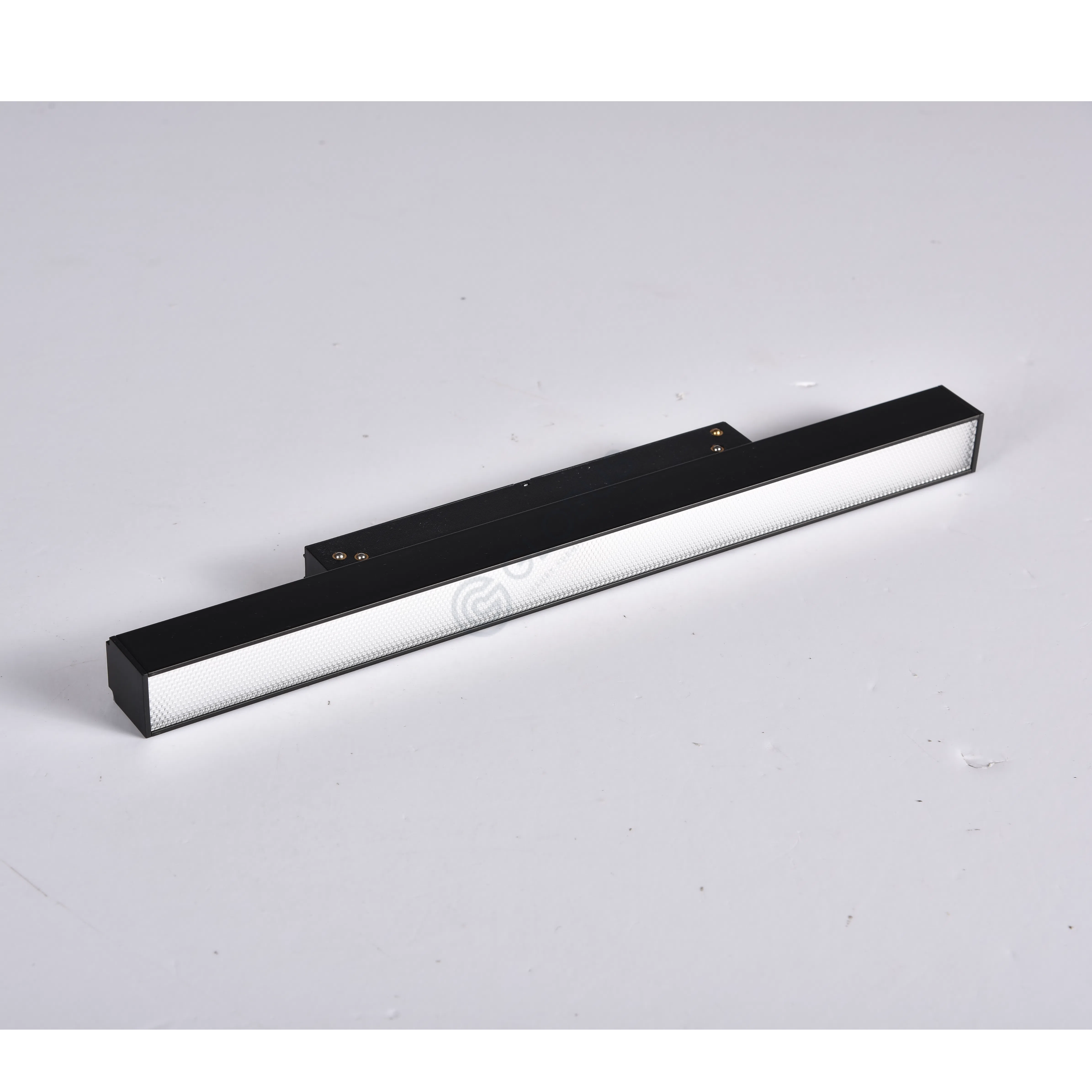 Трековое освещение Tusculanum