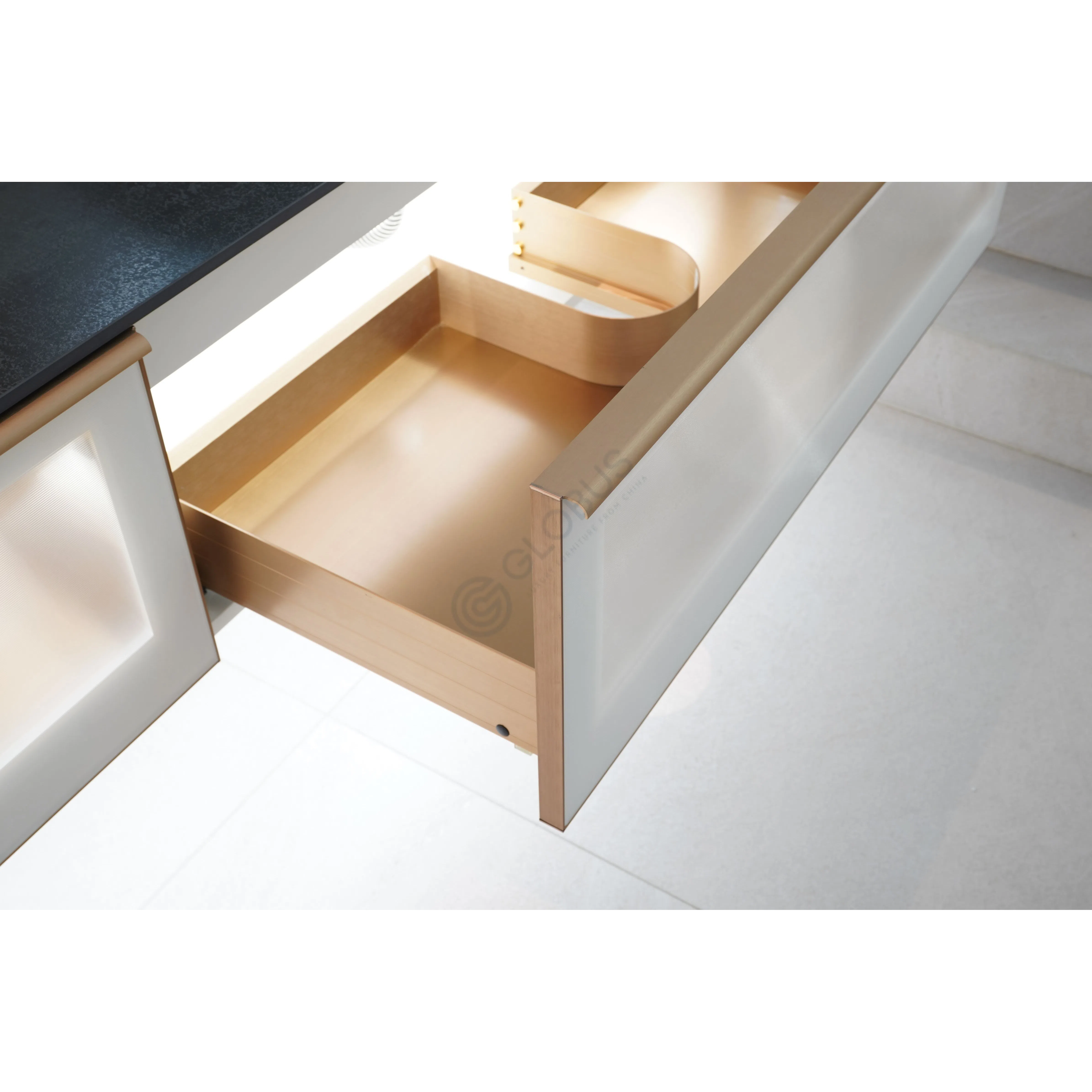 Ванный шкаф Embellis