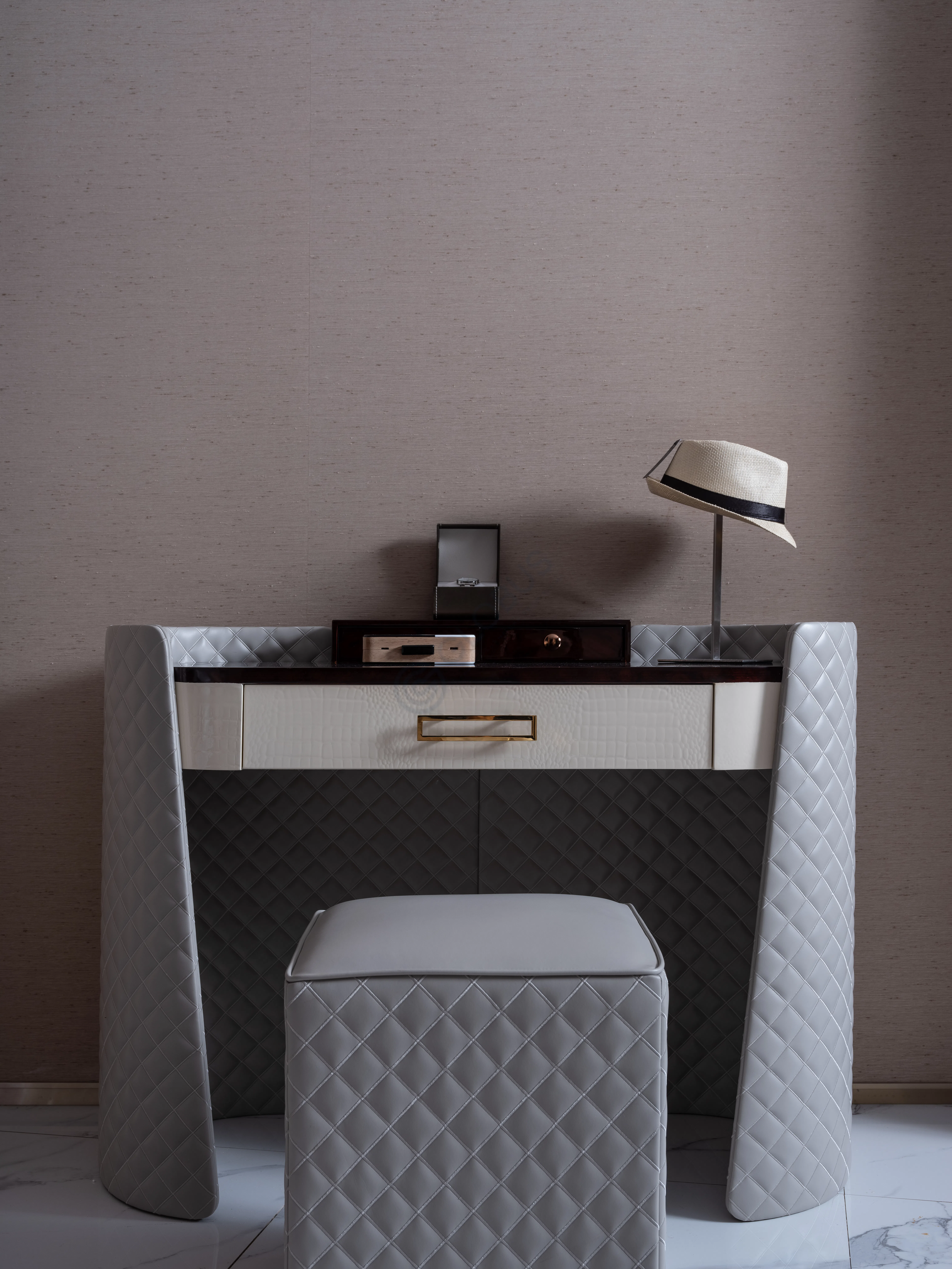 Туалетный столик Oustlet