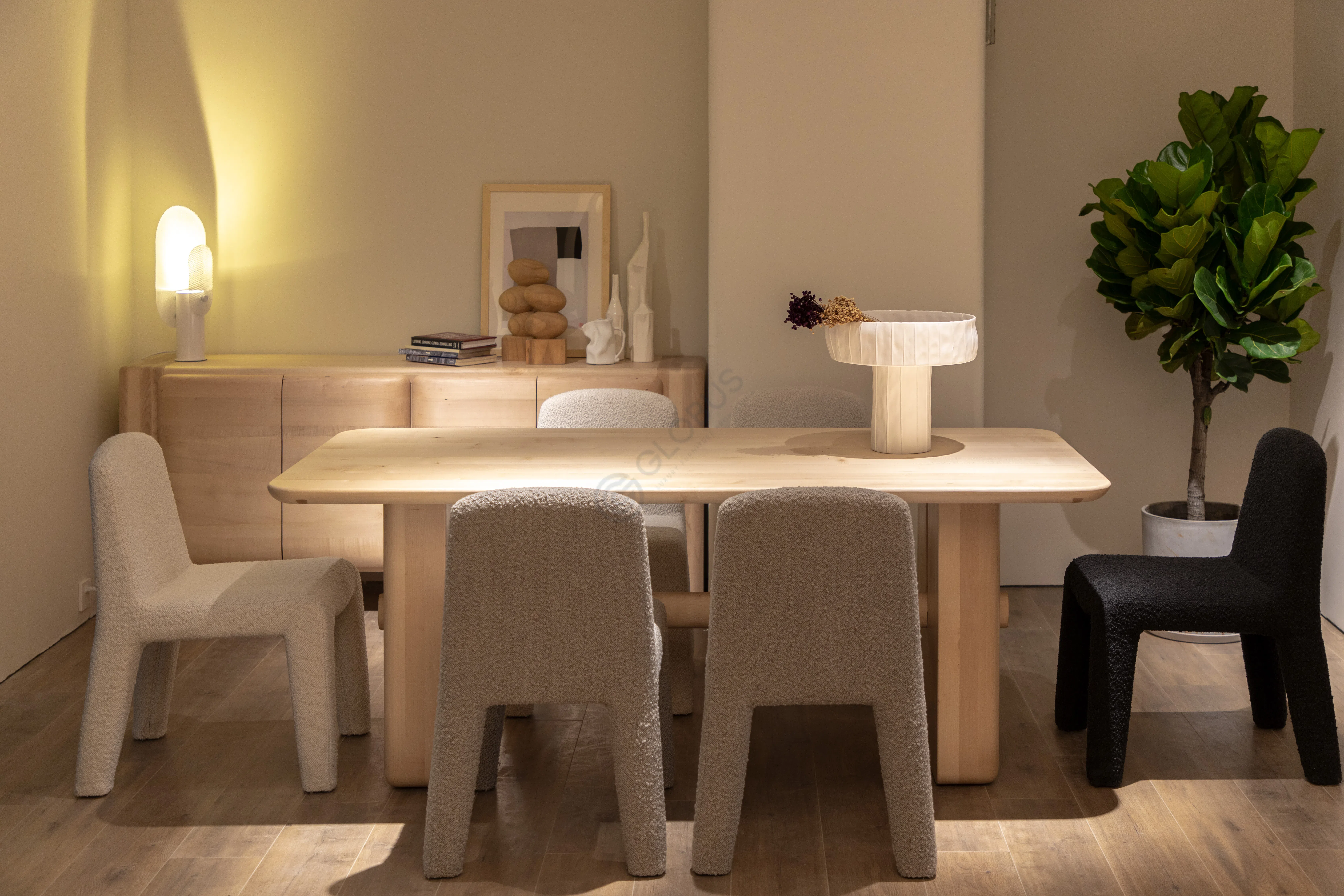 Обеденный стол Xelianne