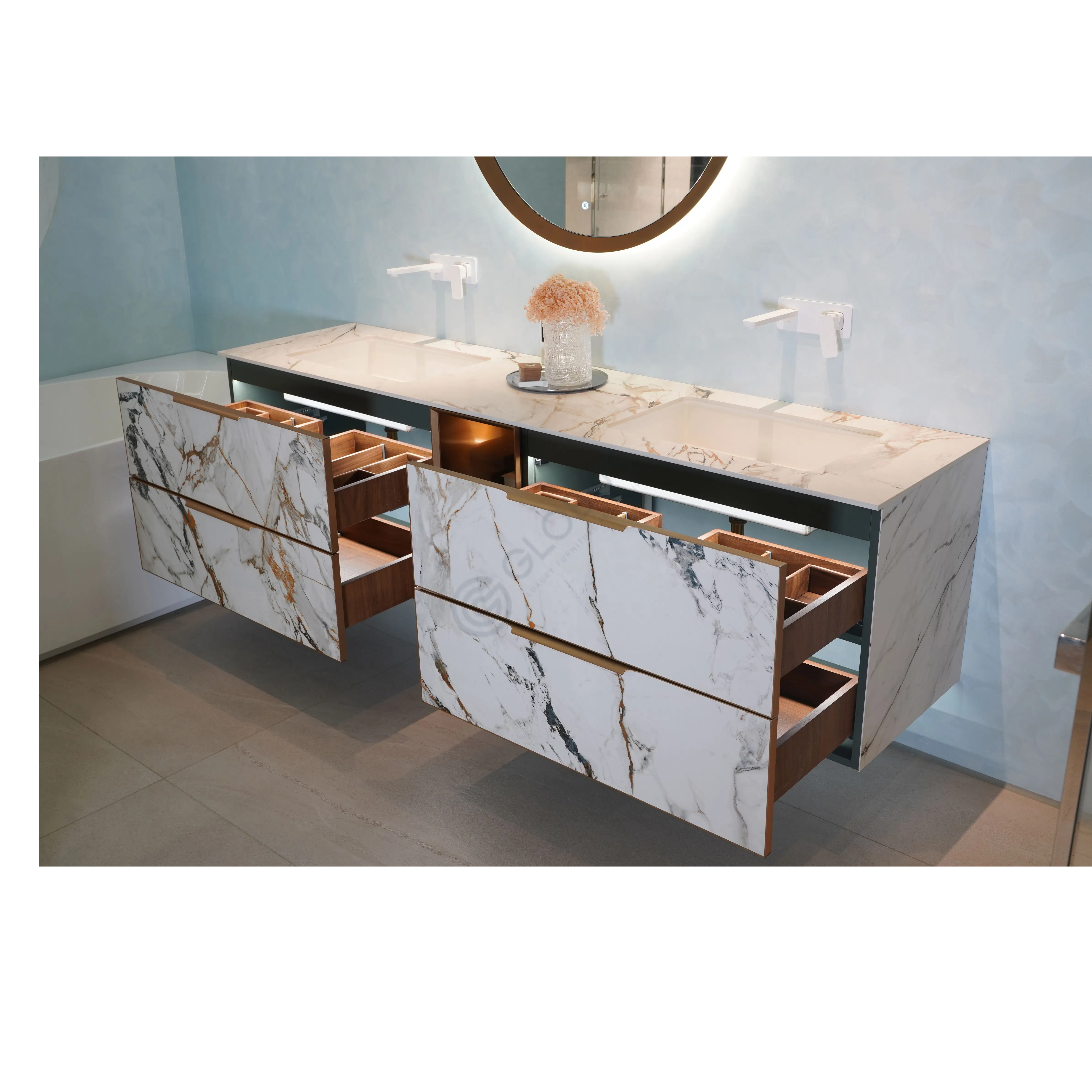 Ванный шкаф Kyrese