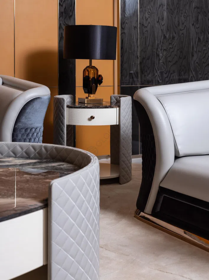 Угловой столик Hoggling