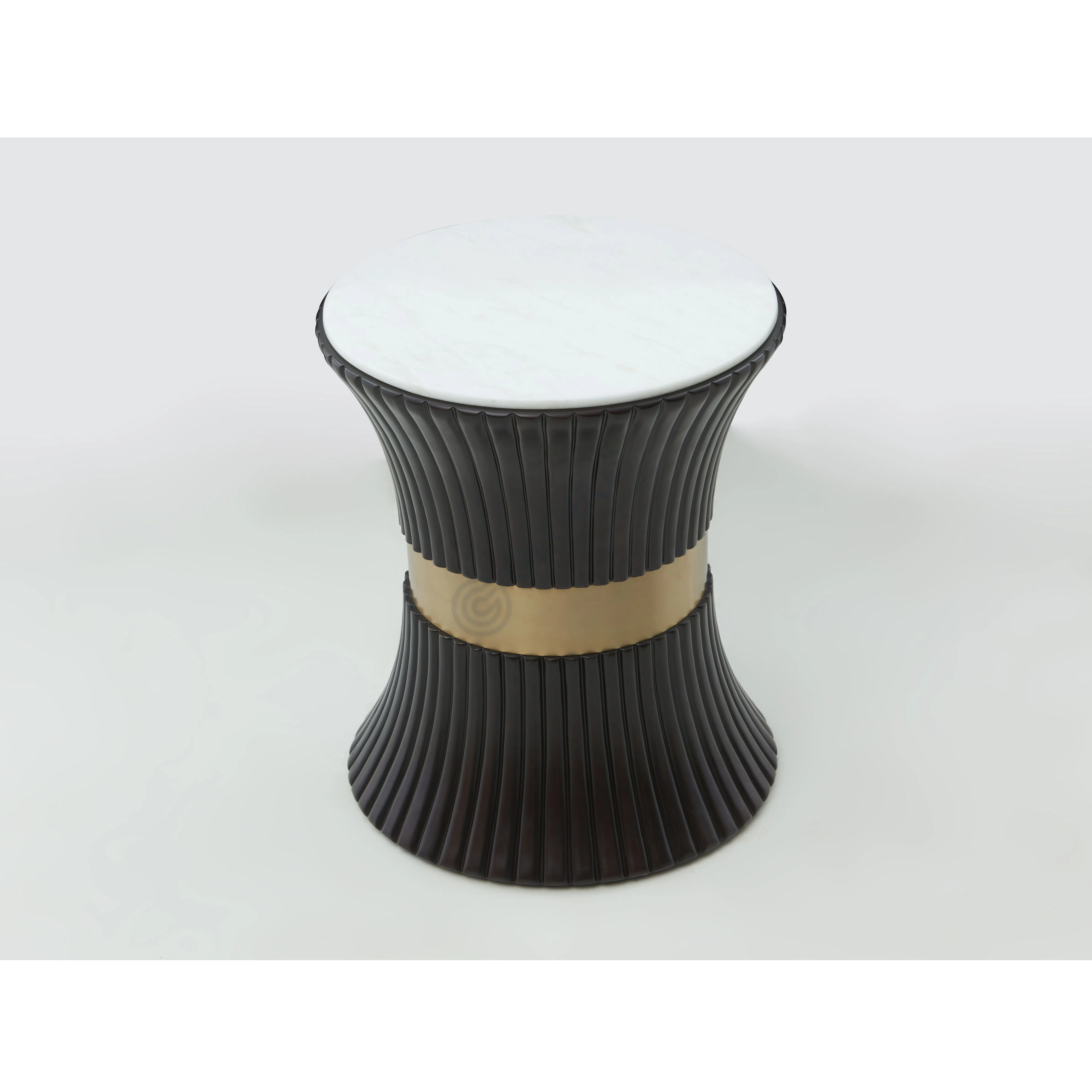 Угловой столик Bulgaro