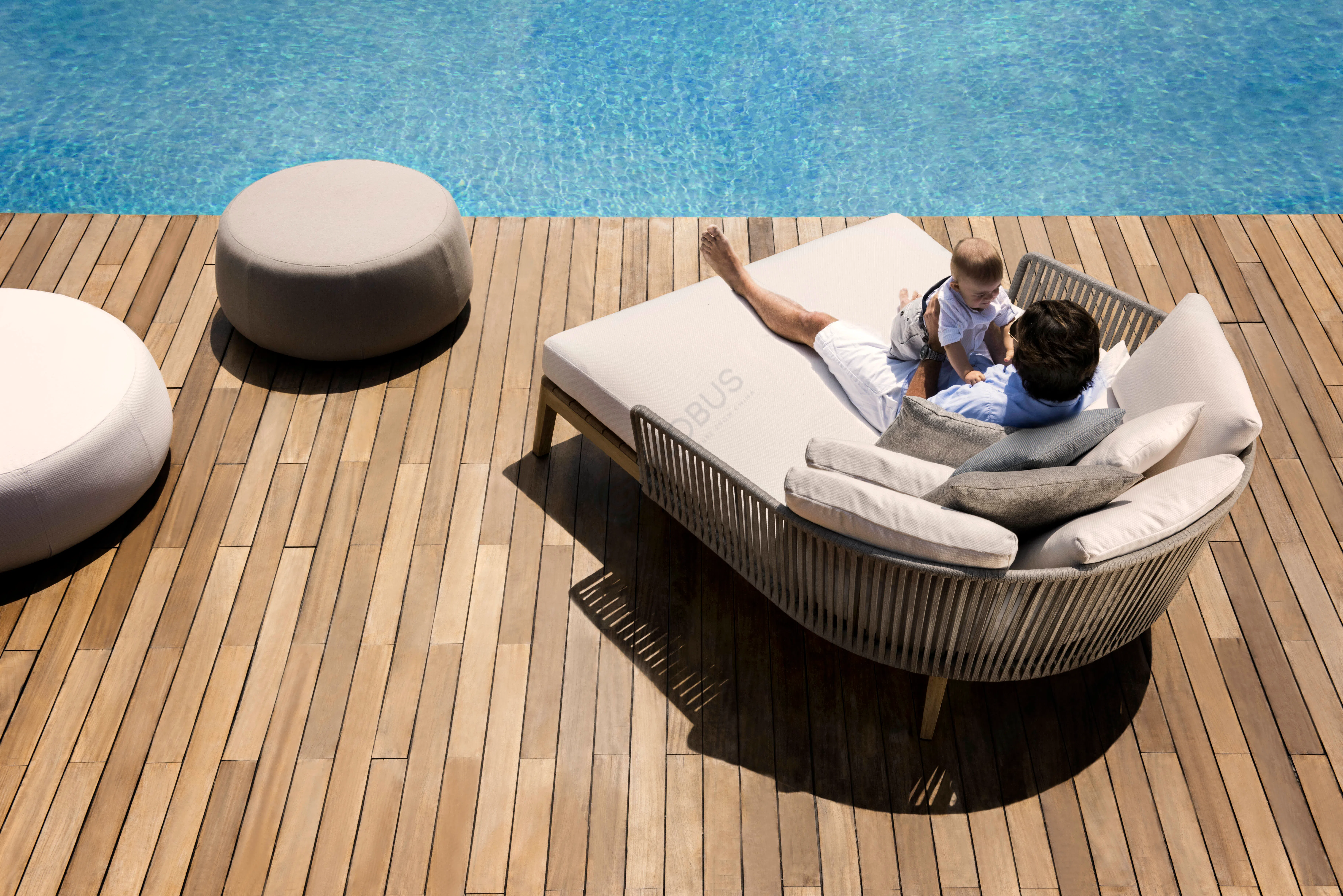 Уличный диван-кровать TRIBU Mood