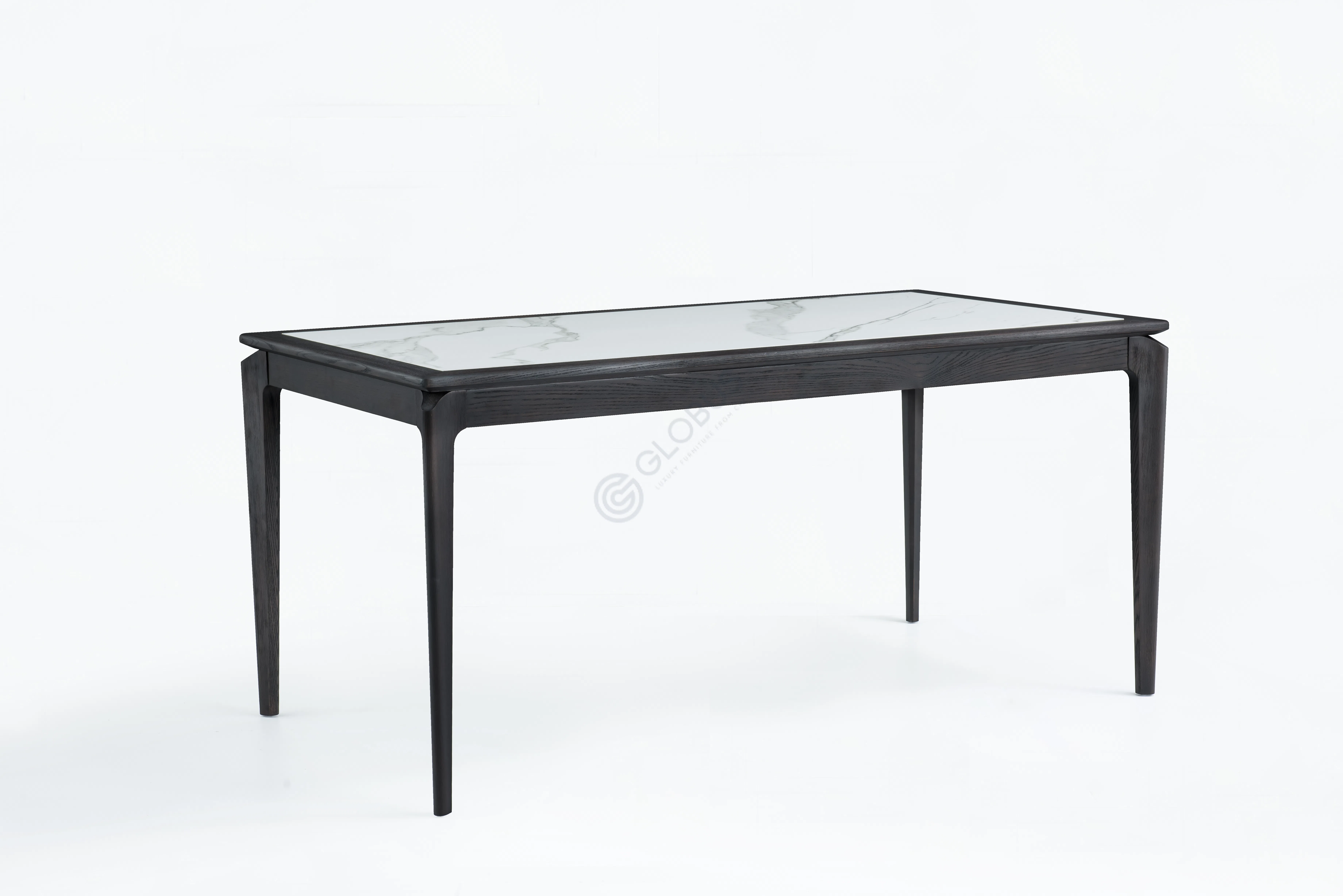 Обеденный стол Xanthara