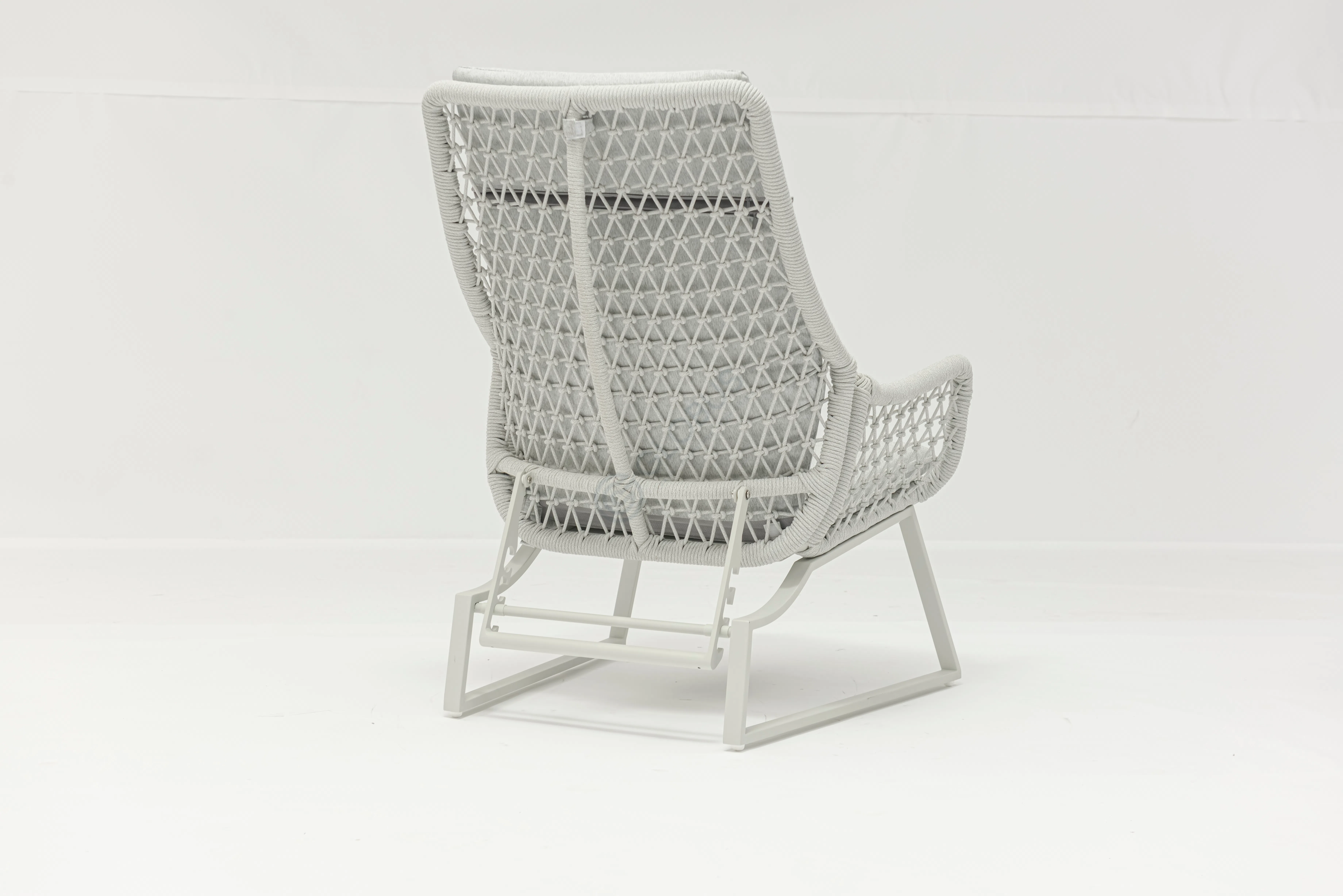 Уличное кресло COUTURE JARDIN