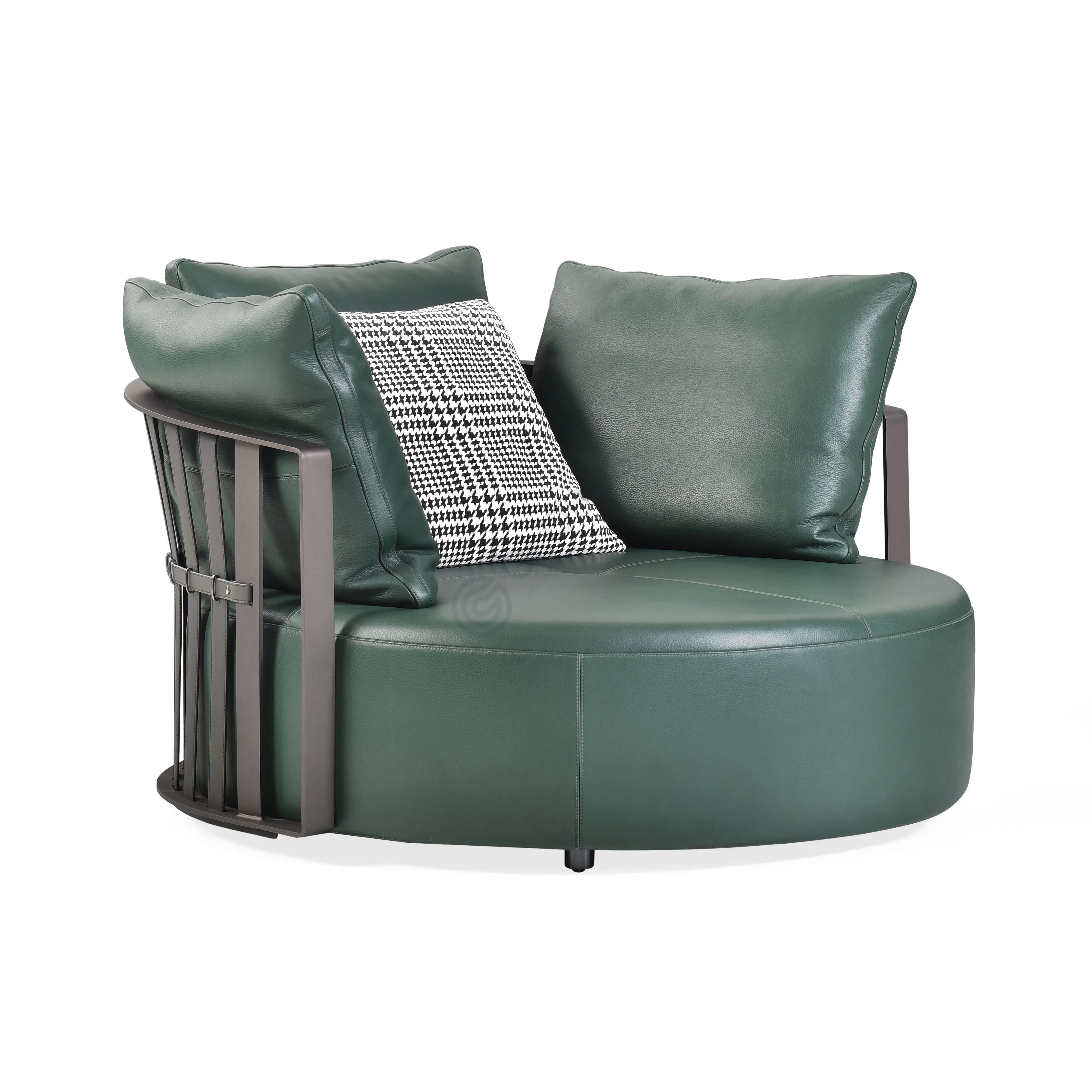 Кресло POLTRONA FRAU Scarlett