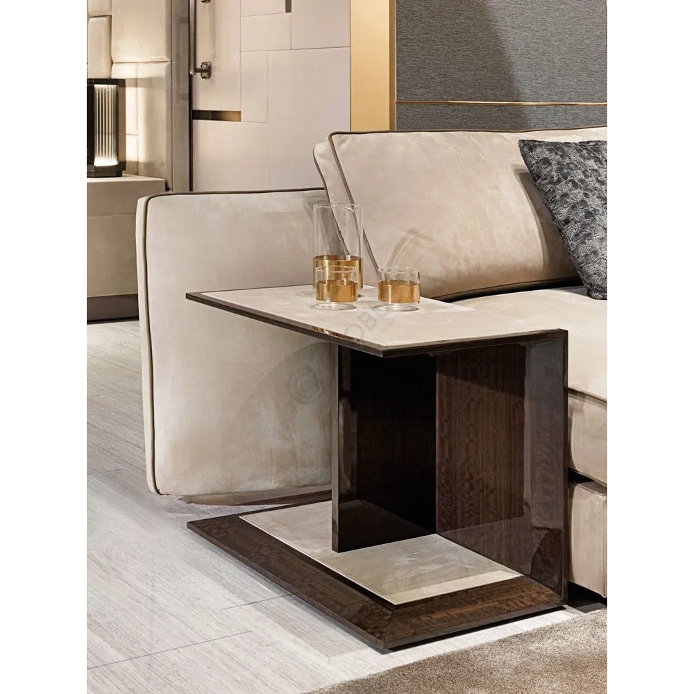 Угловой столик VISIONNAIRE Auryn