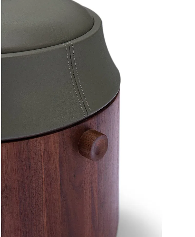 Пуф DIMENSIONE CHI WING LO Poza