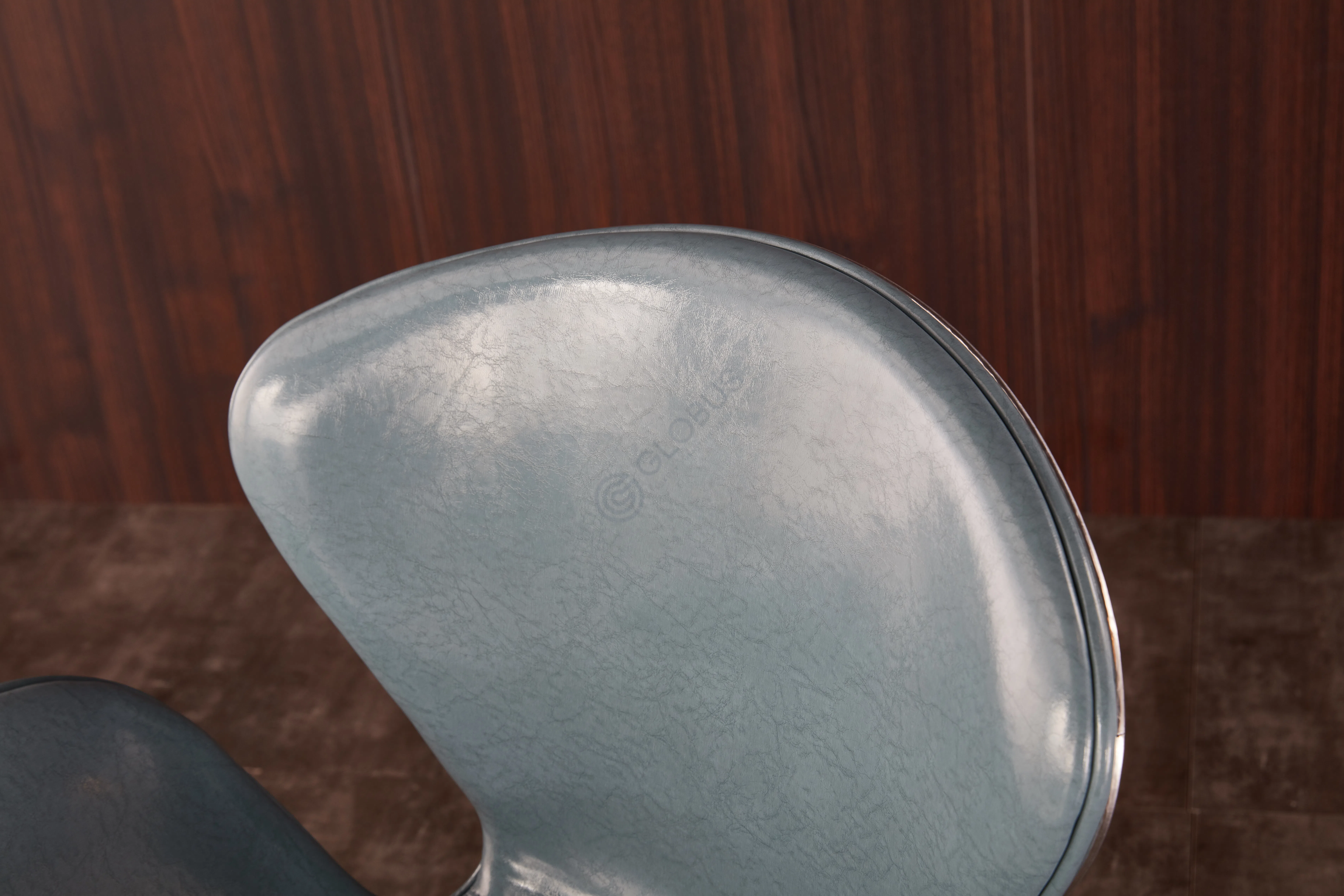 Кресло для офиса Emperius