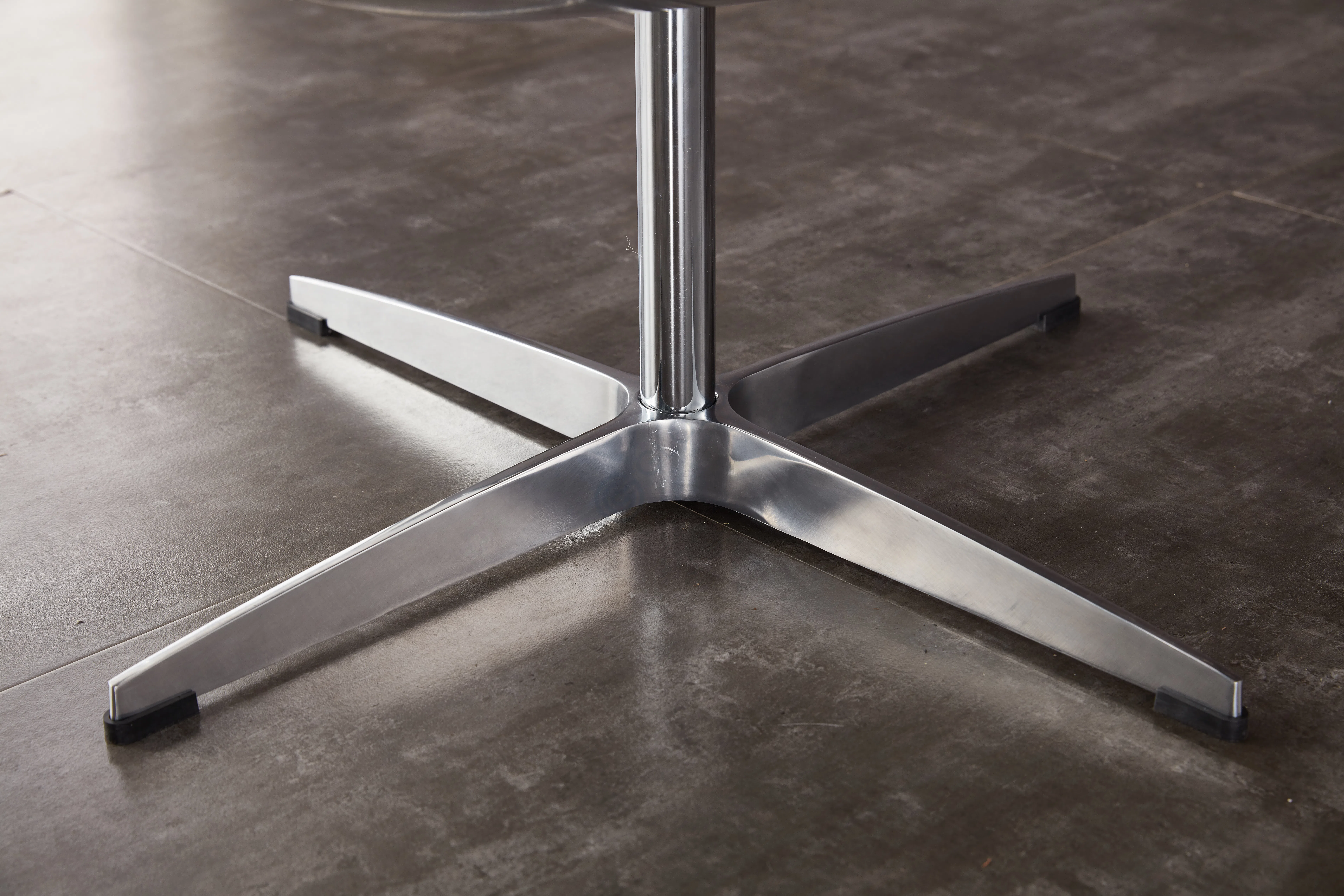 Кресло для офиса Emperius