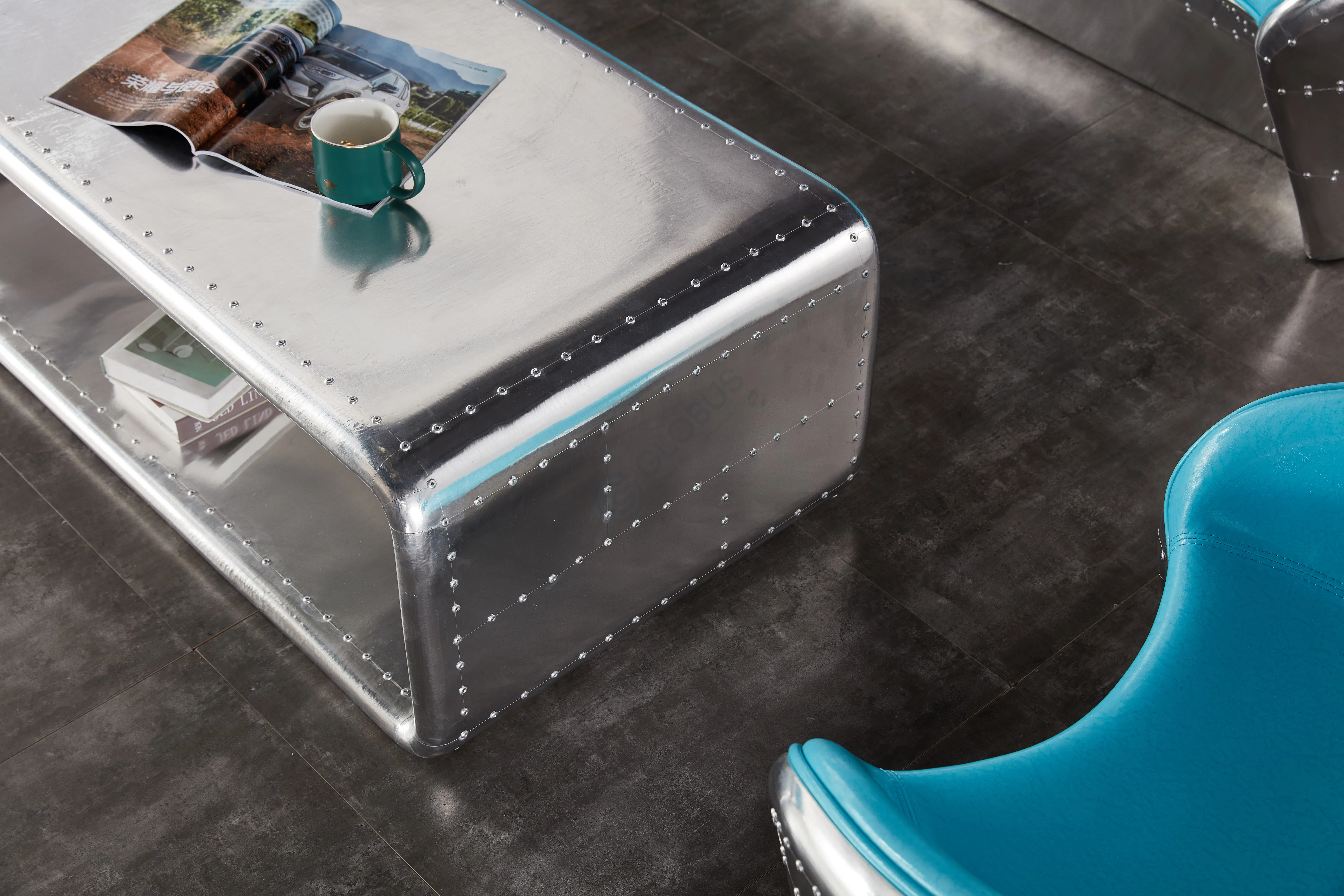 Журнальный столик для офиса Umily