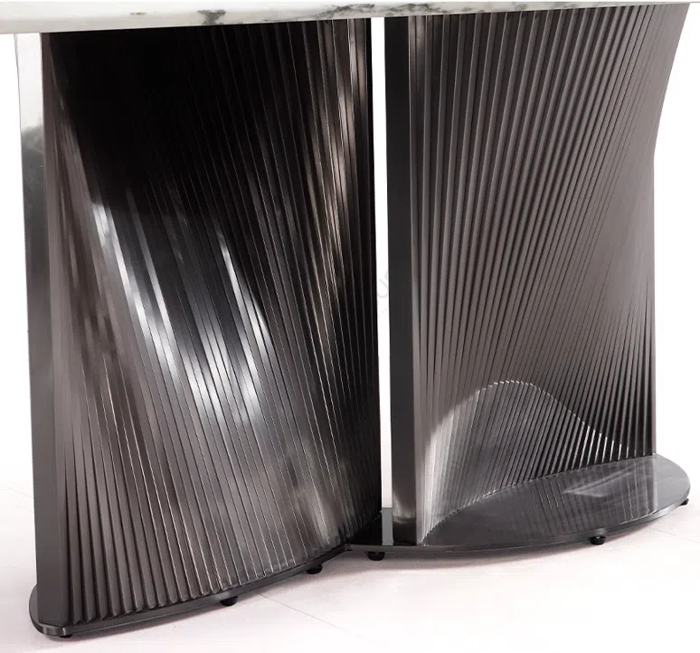 Обеденный стол Quirix