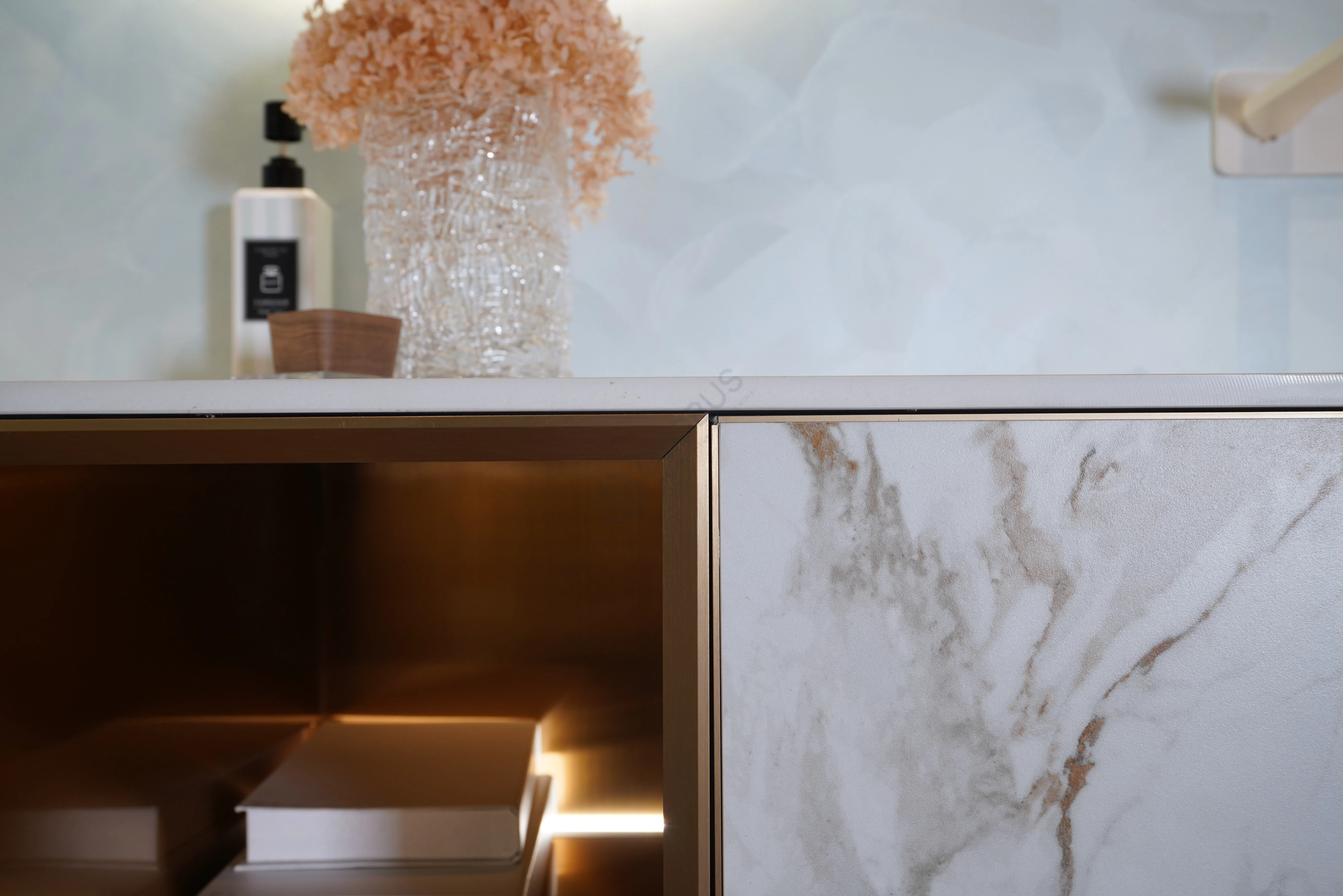 Ванный шкаф Kyrese