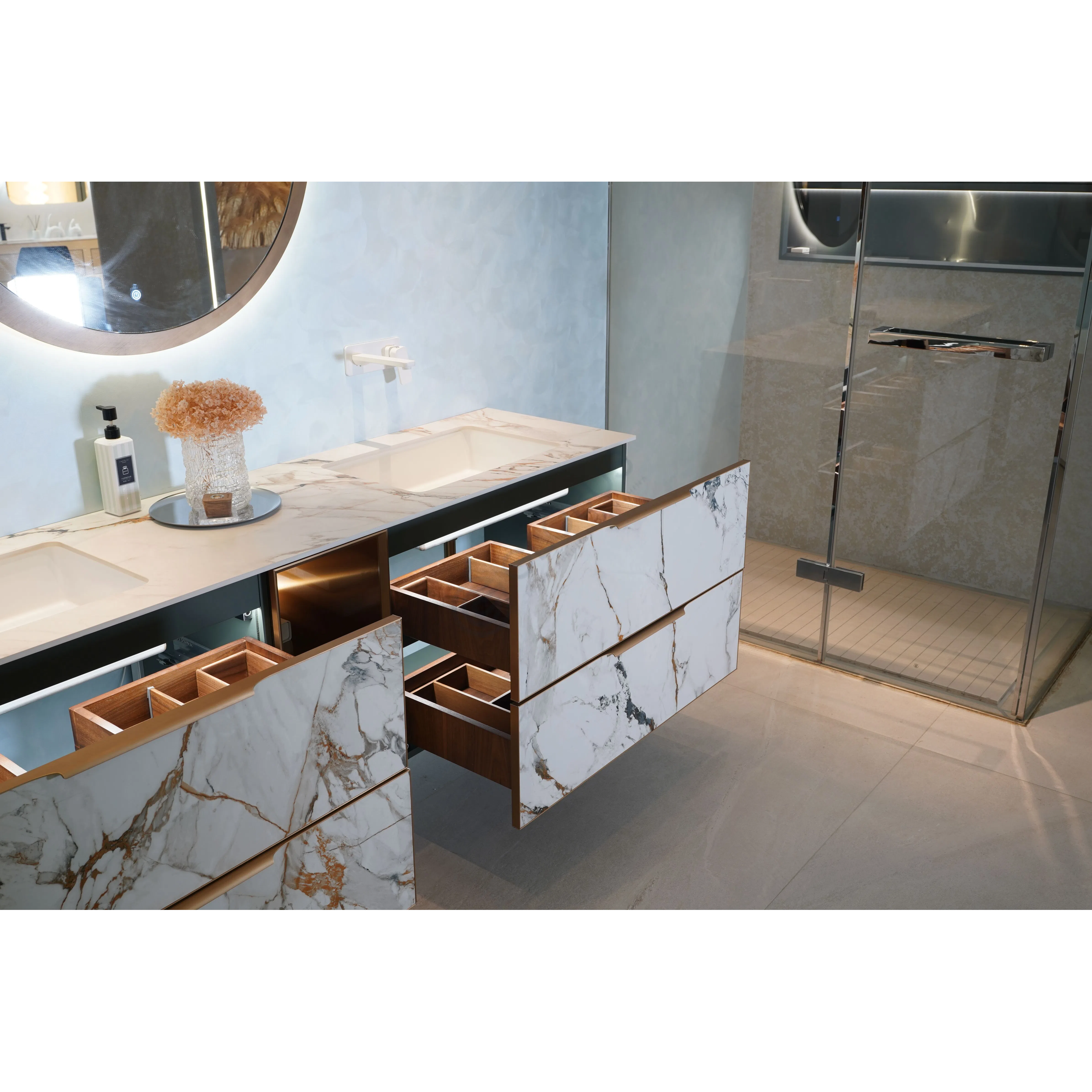 Ванный шкаф Kyrese