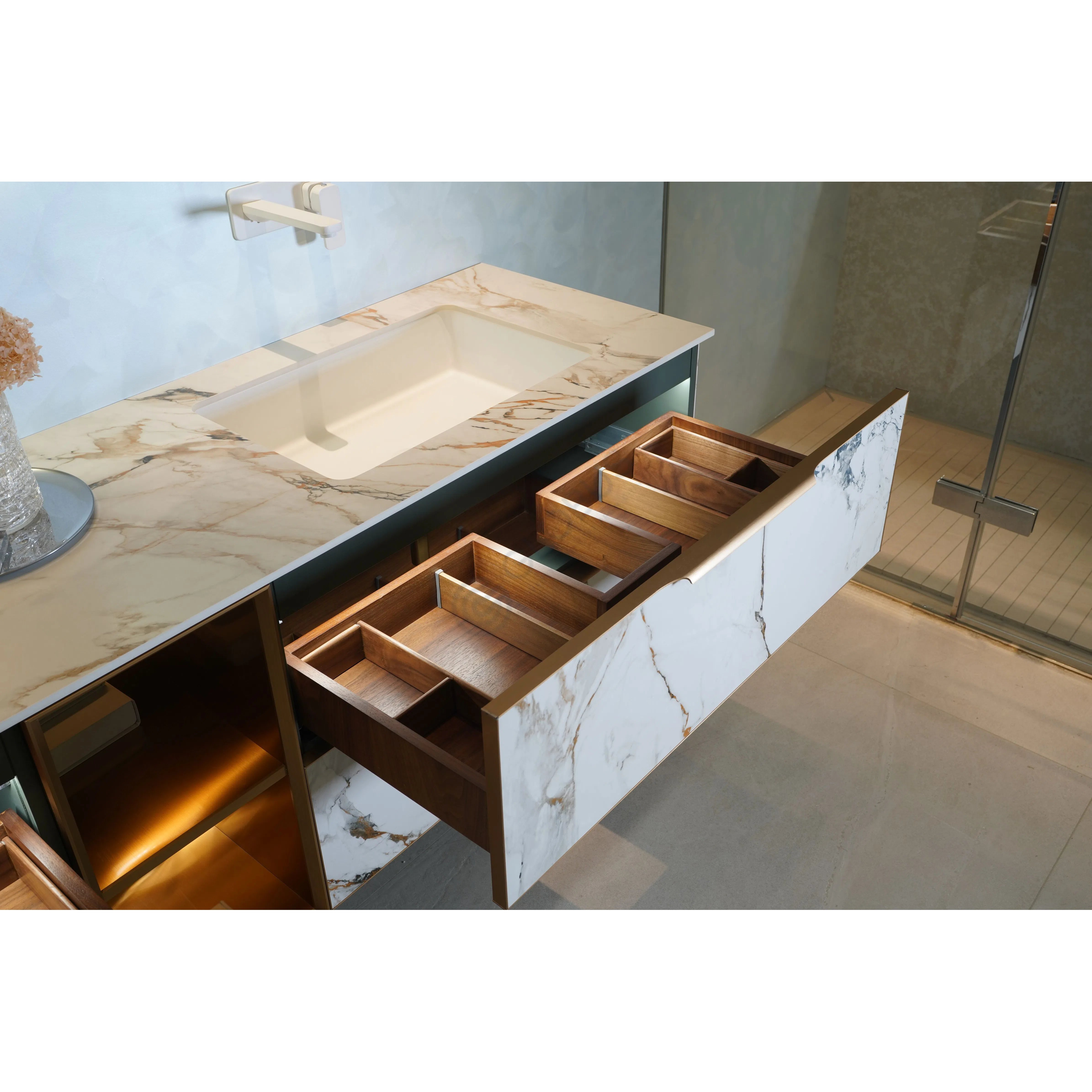 Ванный шкаф Kyrese