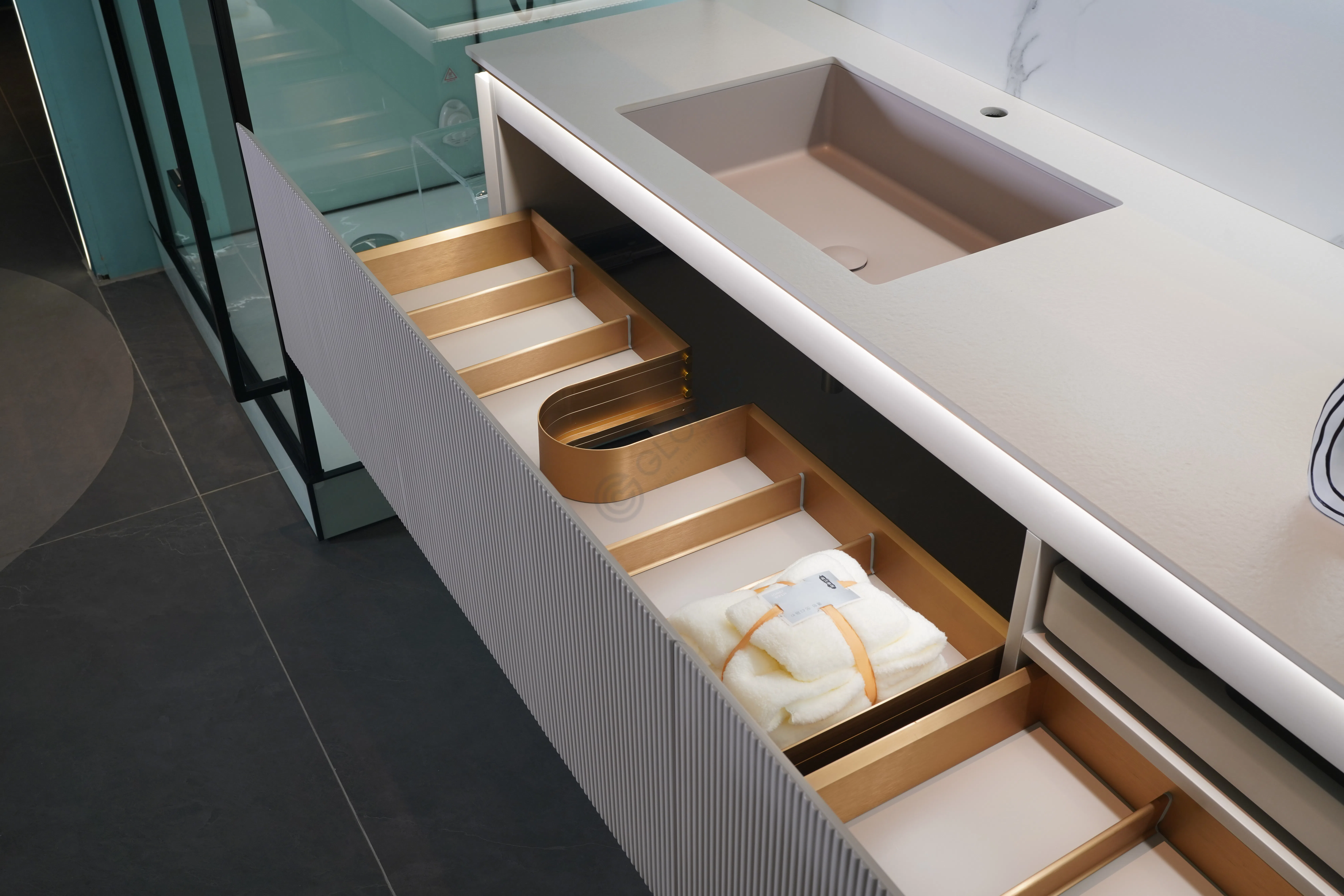 Ванный шкаф Stipem