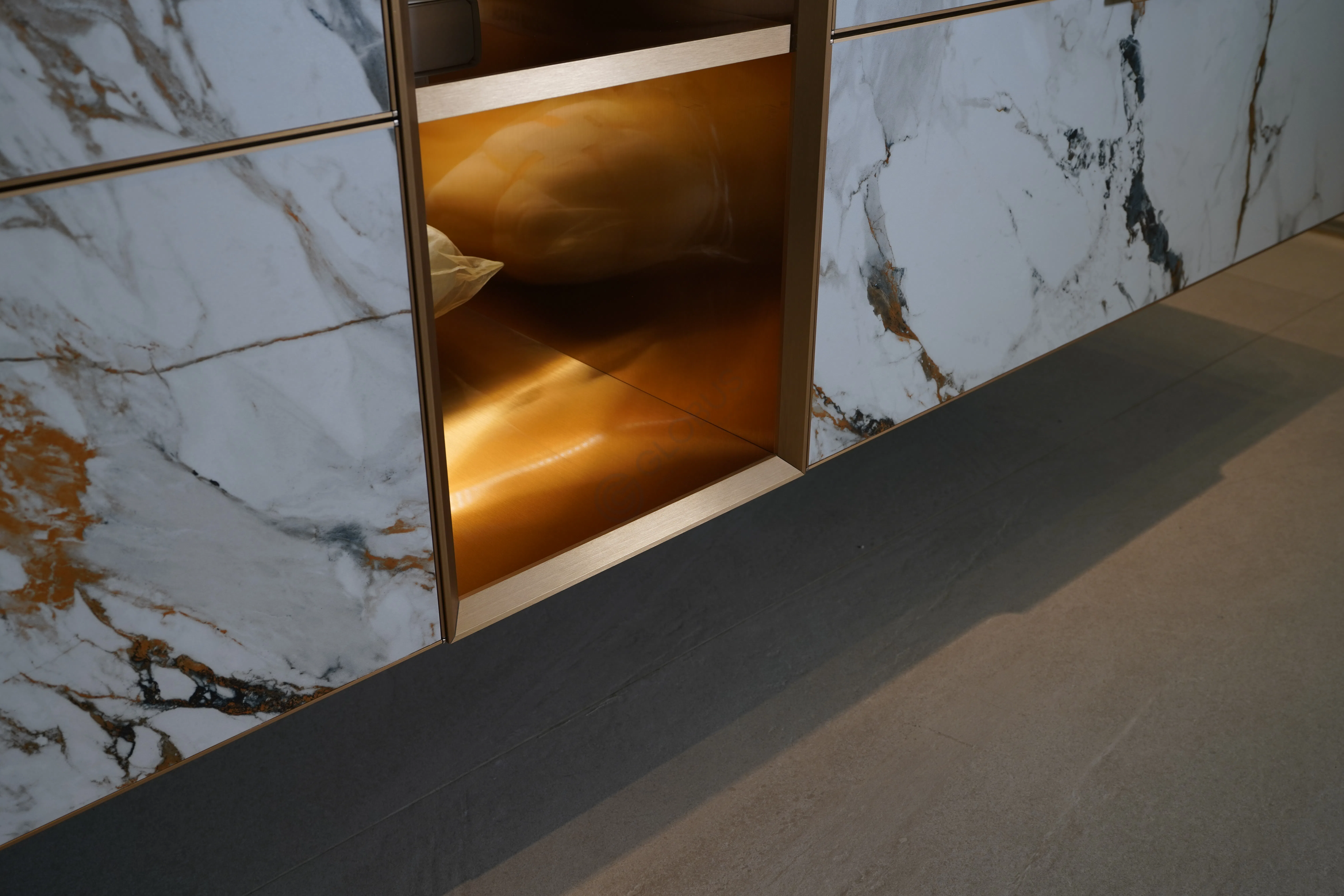 Ванный шкаф Kyrese