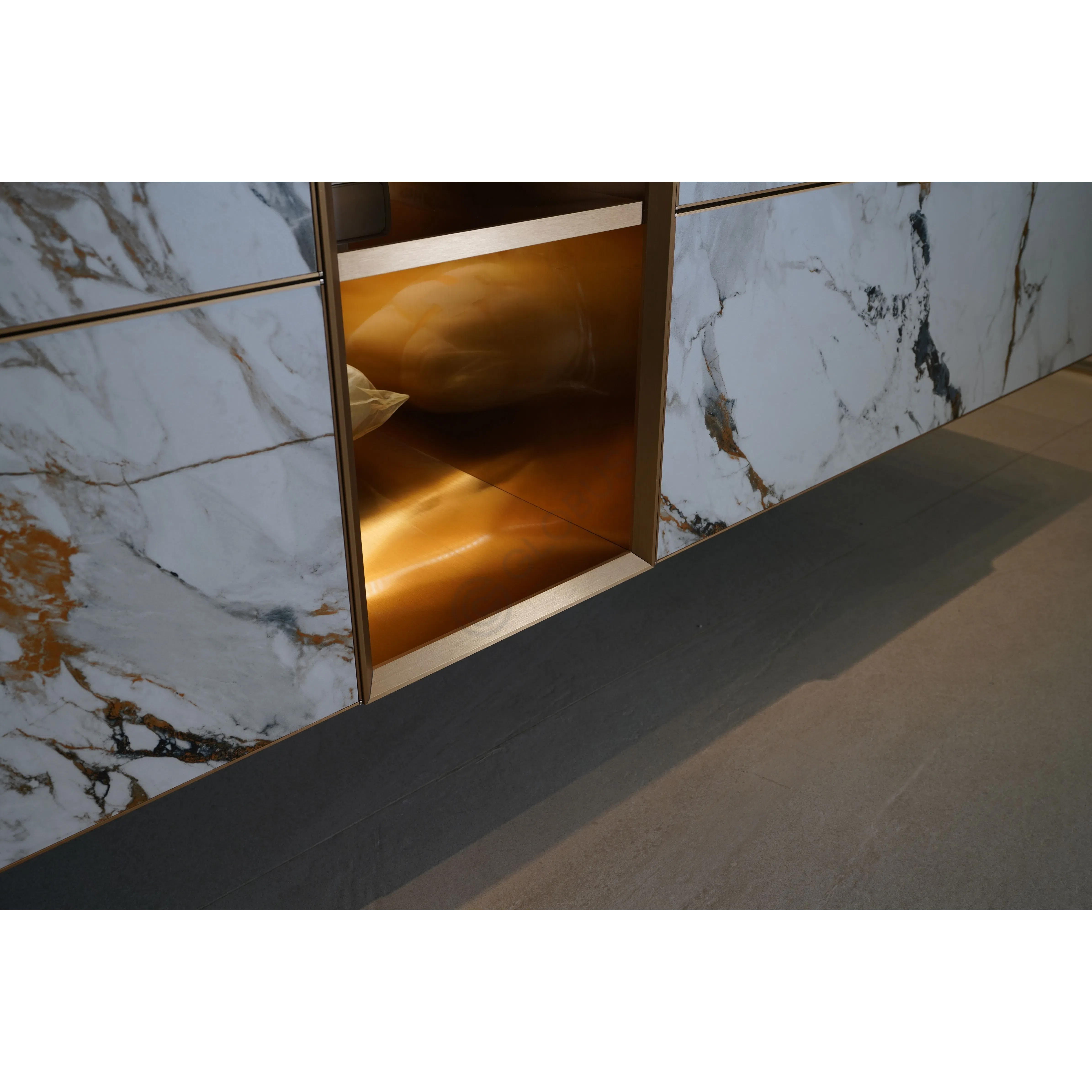 Ванный шкаф Kyrese