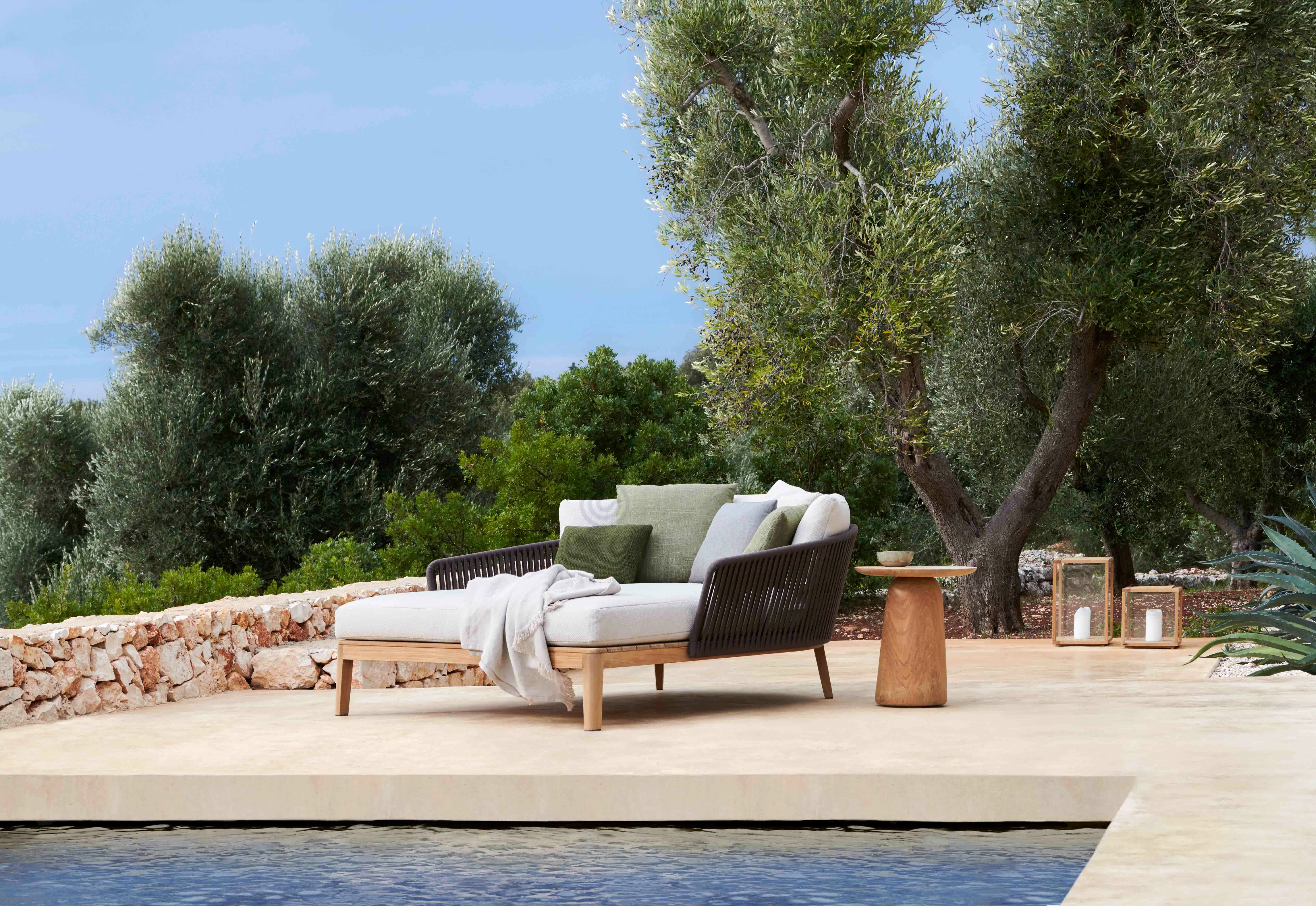 Уличный диван-кровать TRIBU Mood