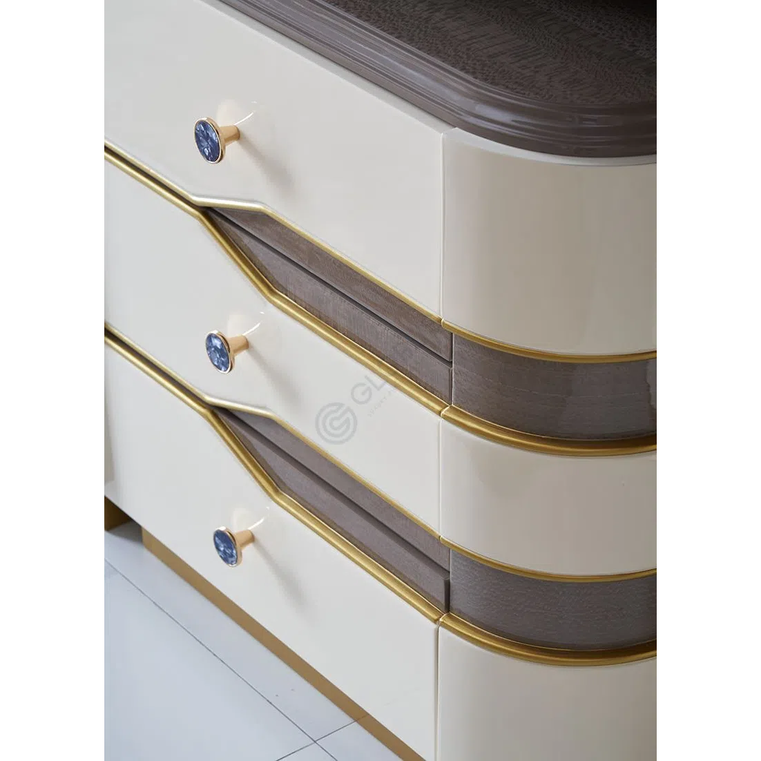 Туалетный столик Adira