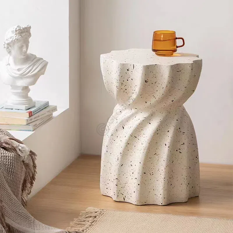 Угловой столик Stracura