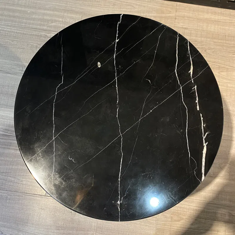 Угловой столик Dirigi