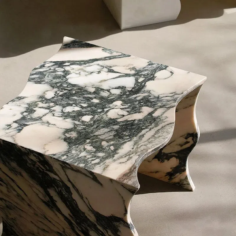 Угловой столик Regioso