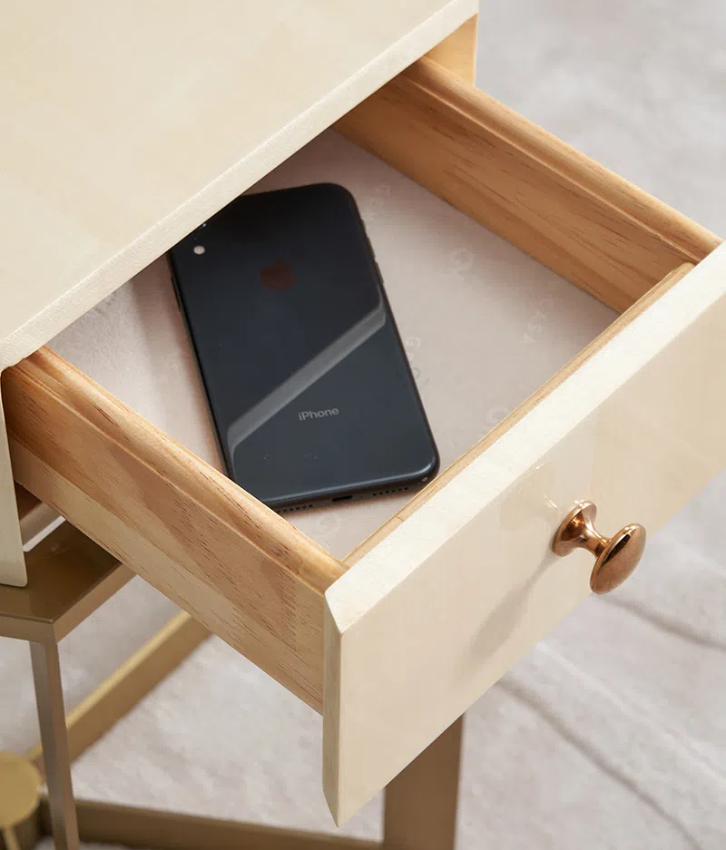 Угловой столик Quiridaldo