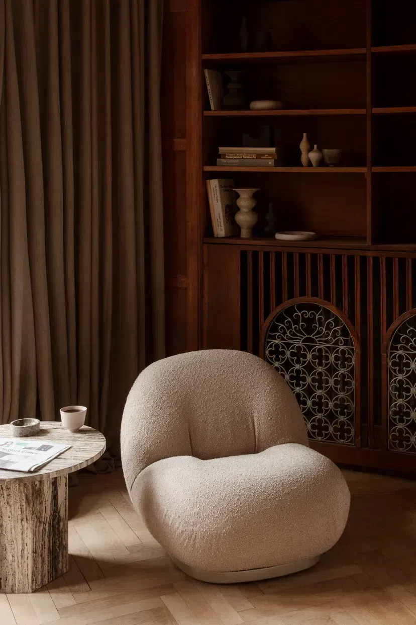 Кресло GUBI Pacha