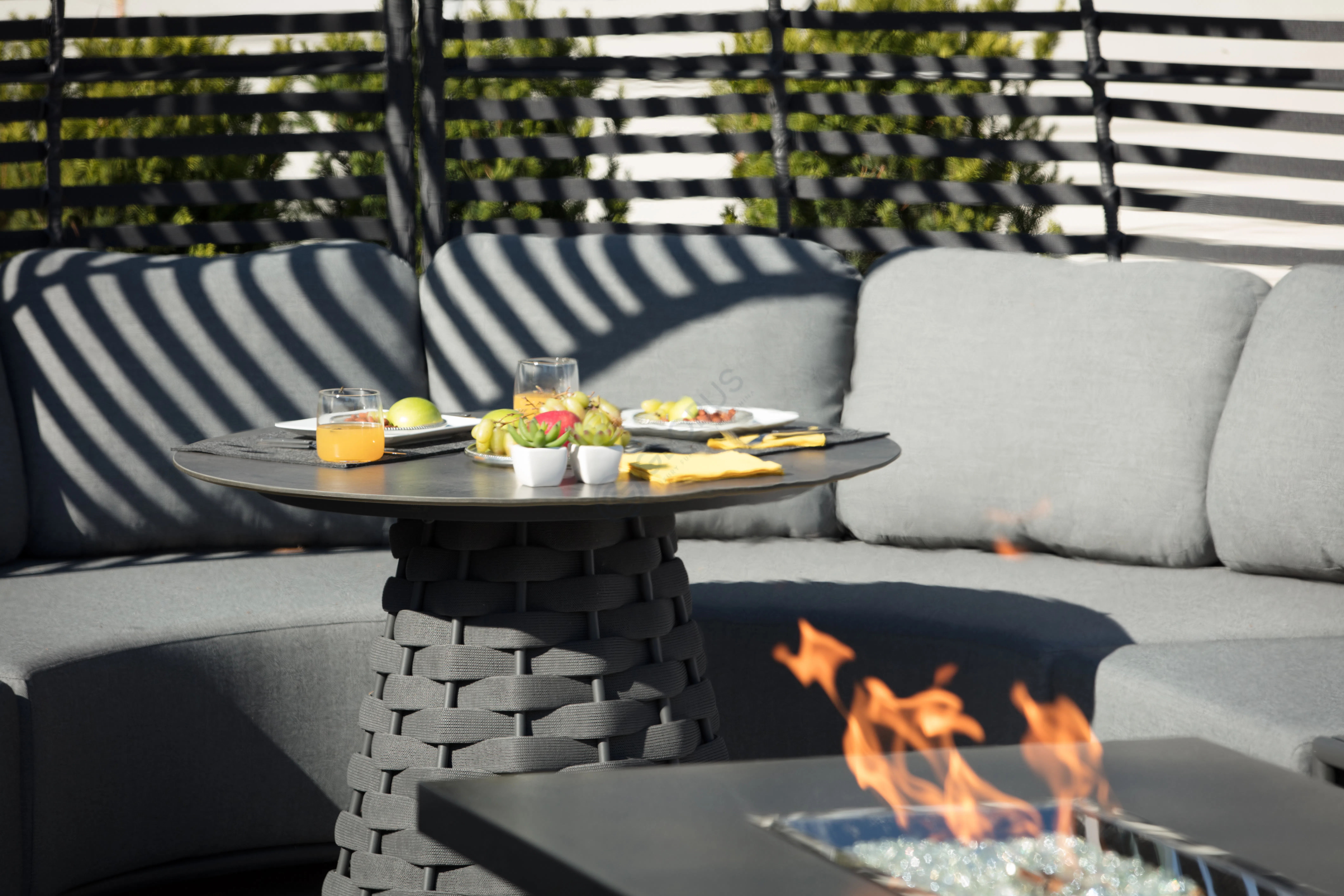 Уличный обеденный стол COUTURE JARDIN