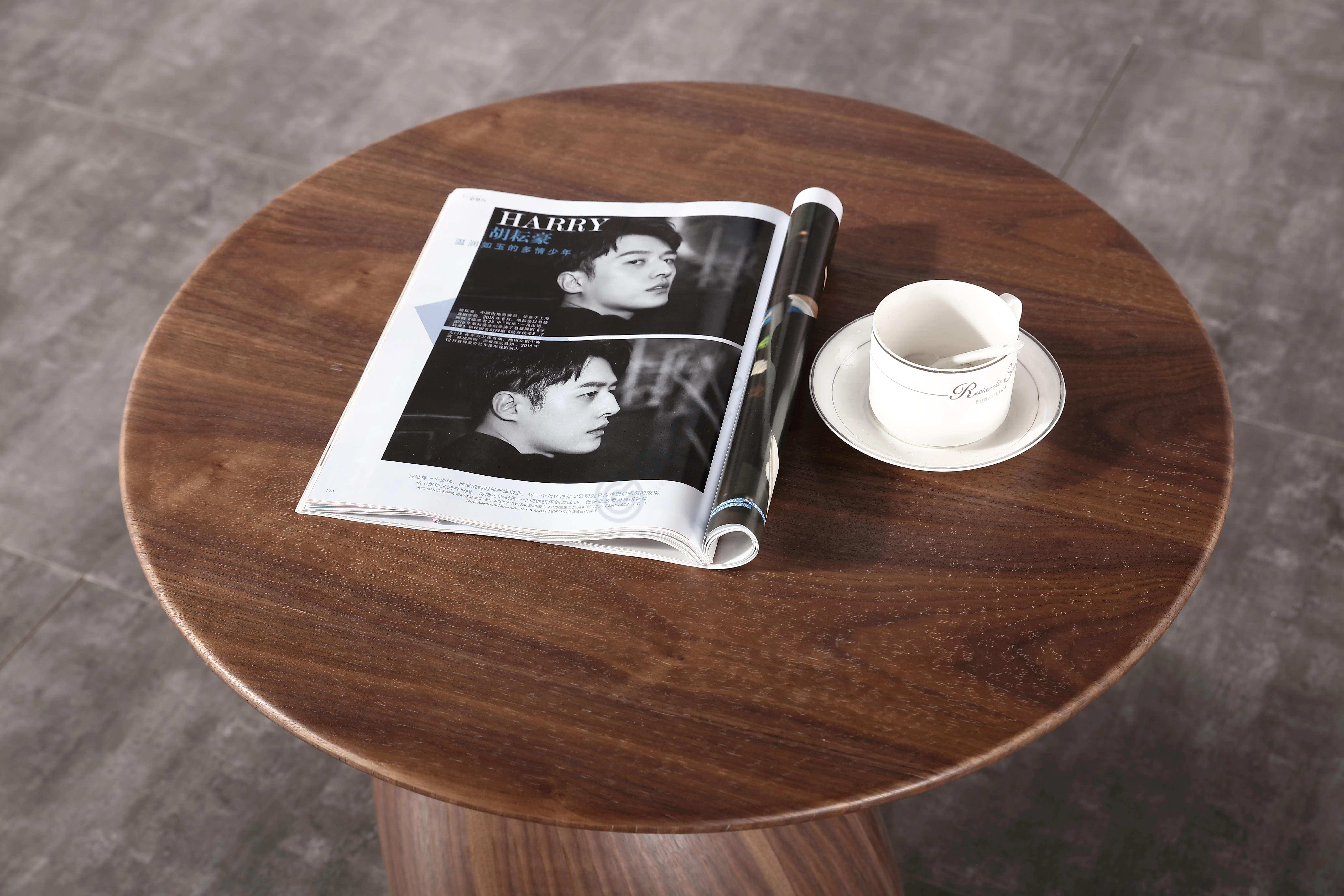 Угловой стол для офиса Amici