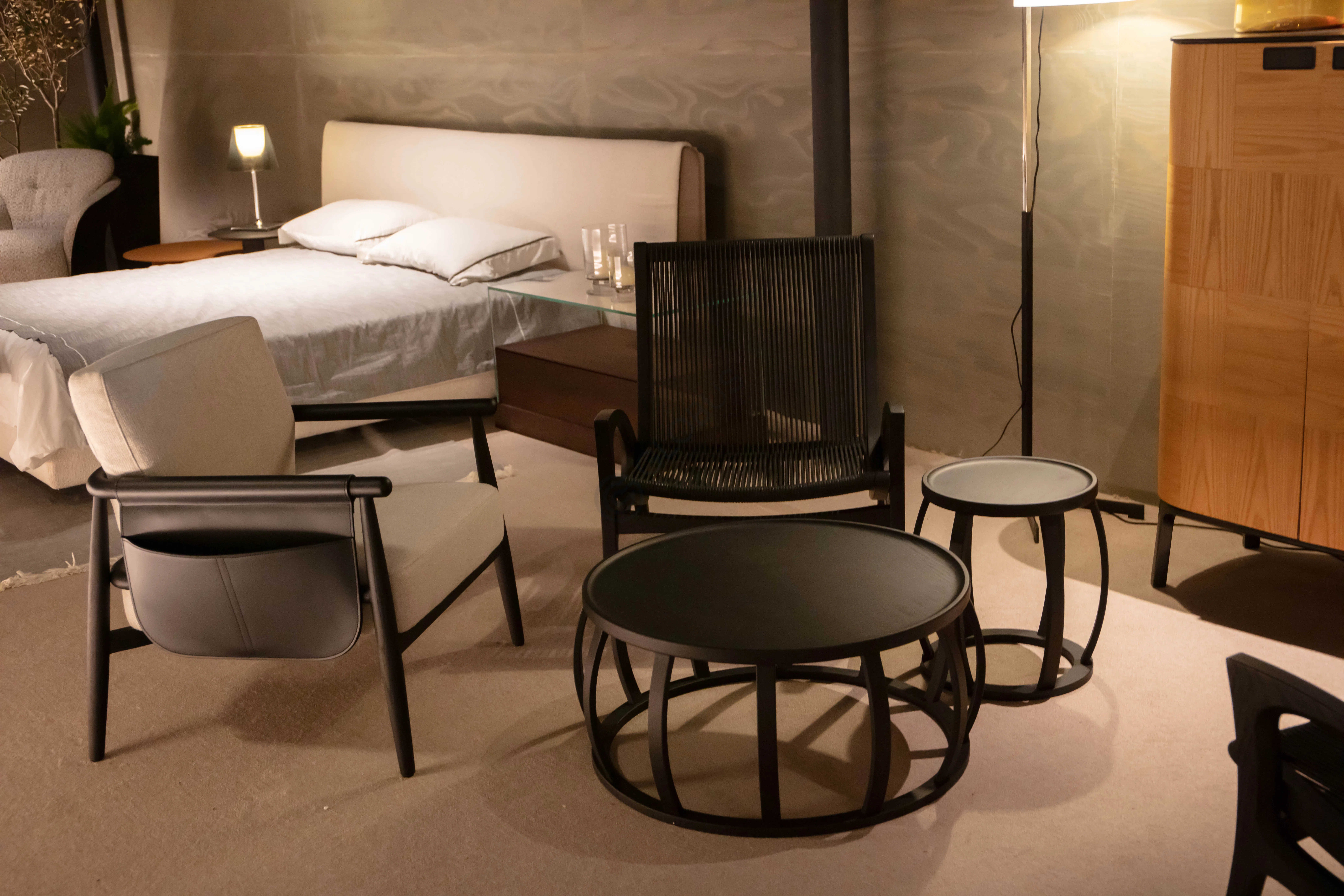 Угловой столик MAXALTO Loto