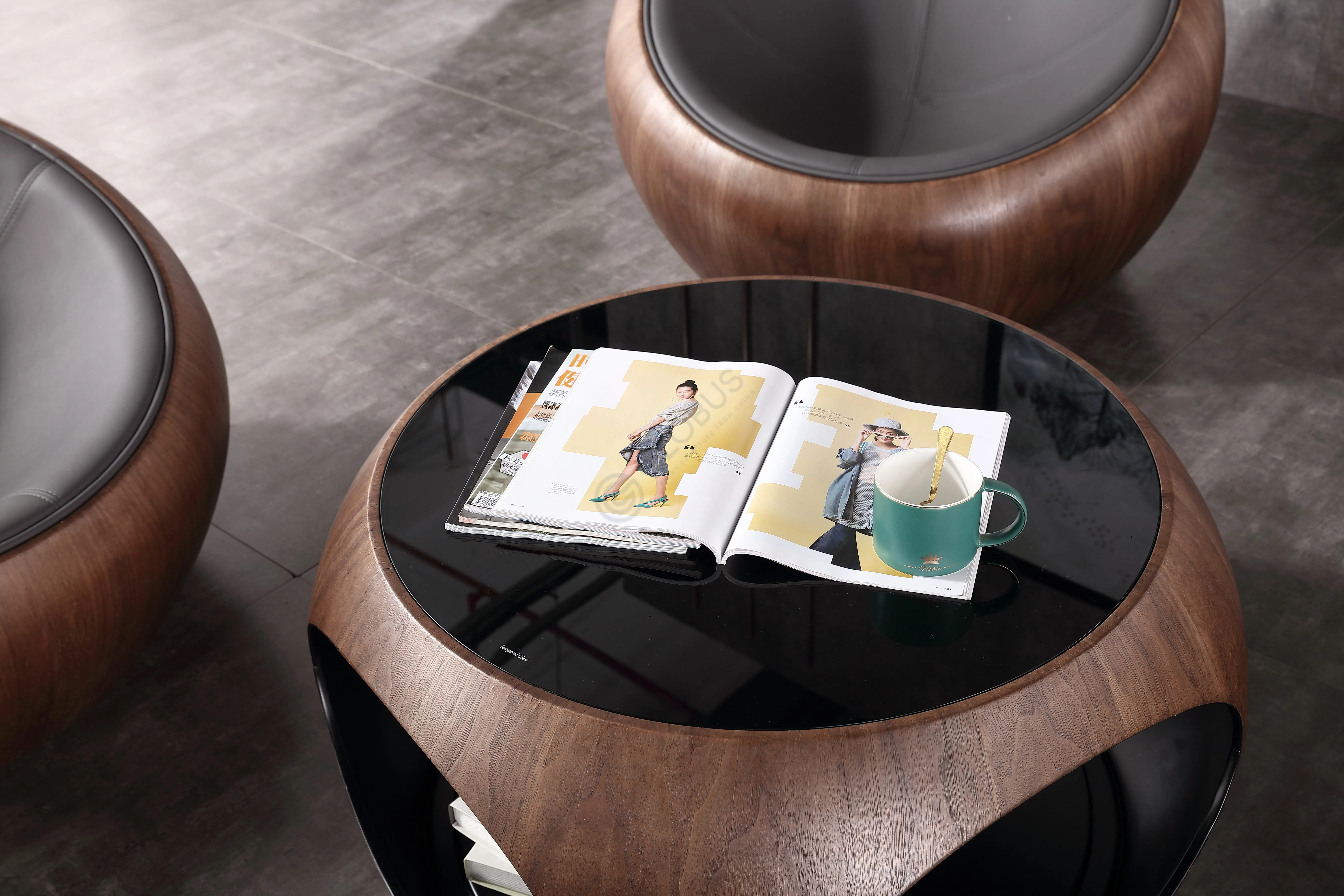 Журнальный столик Amplius