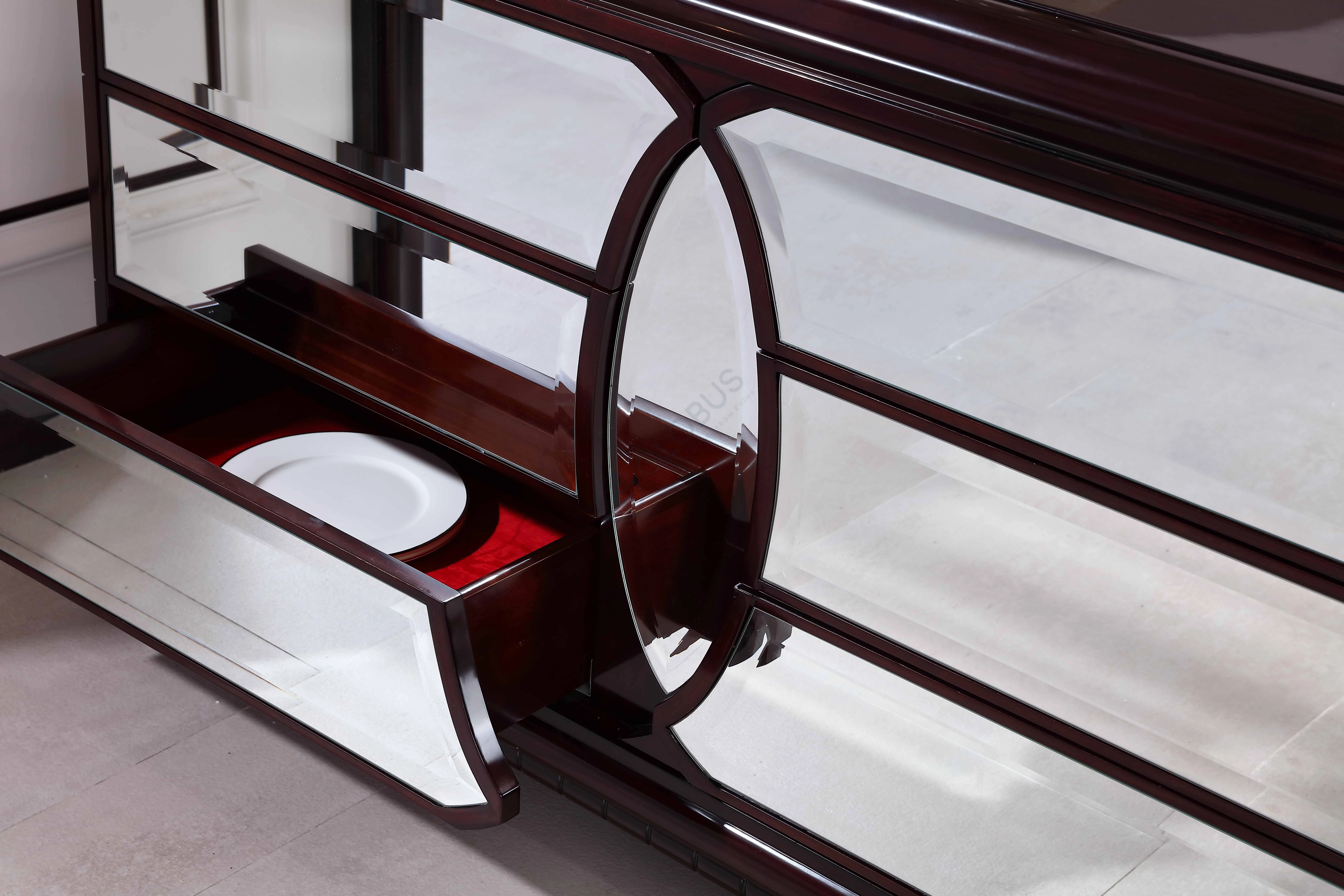 Комод CHRISTOPHER GUY No 5