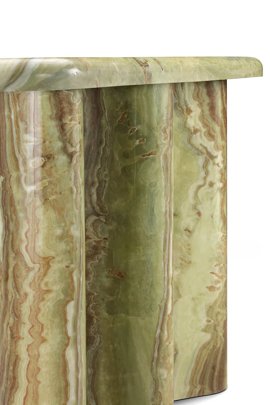 Консоль STUDIOTWENTYSEVEN Claude