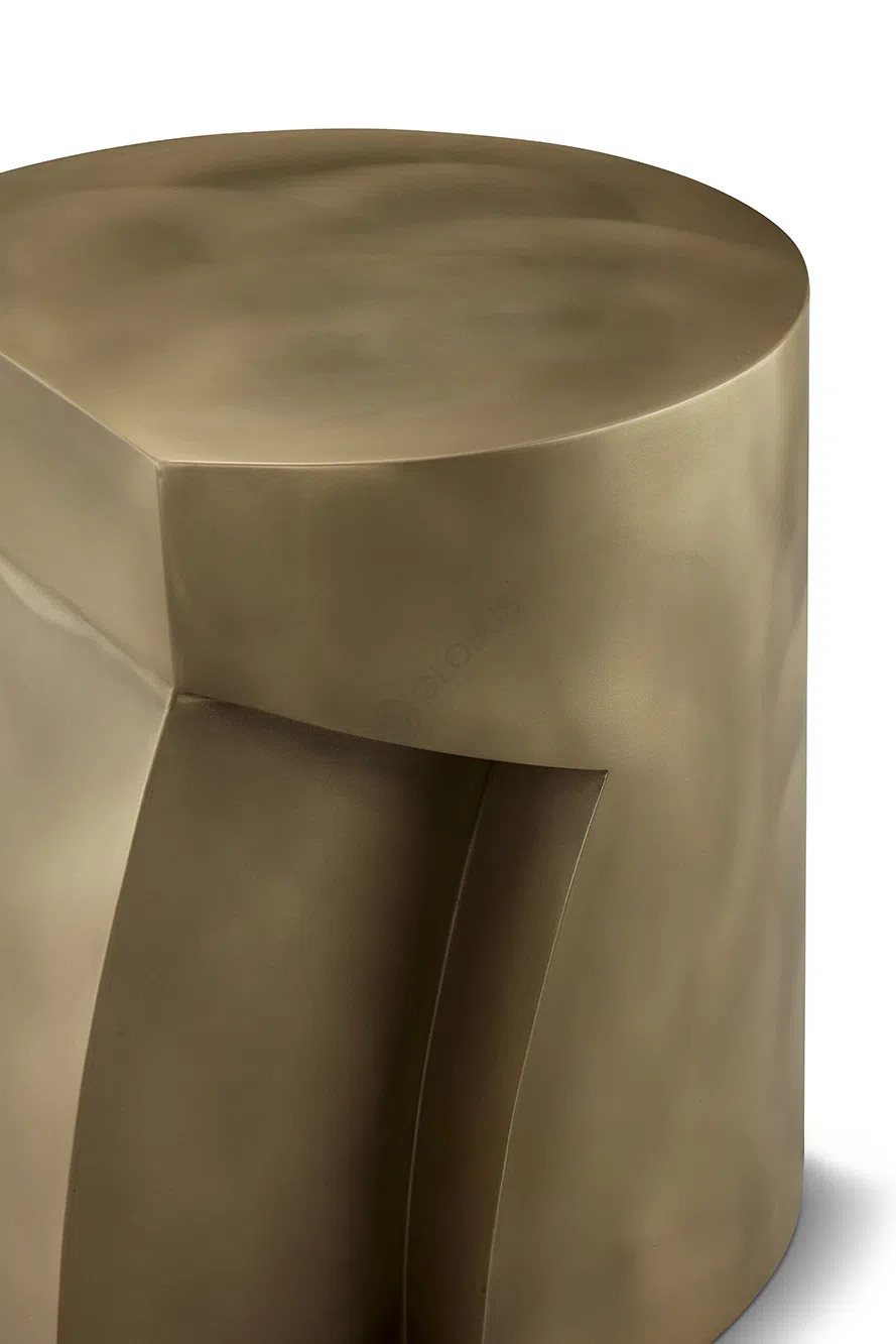 Угловой столик SEBASTIAN HERKNER STUDIO Zig